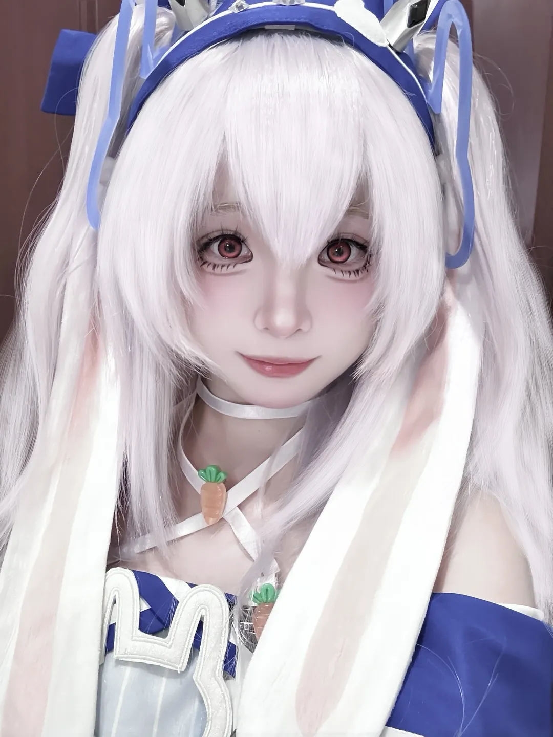 【拉菲cos】碧蓝航线里的白发红瞳小兔子