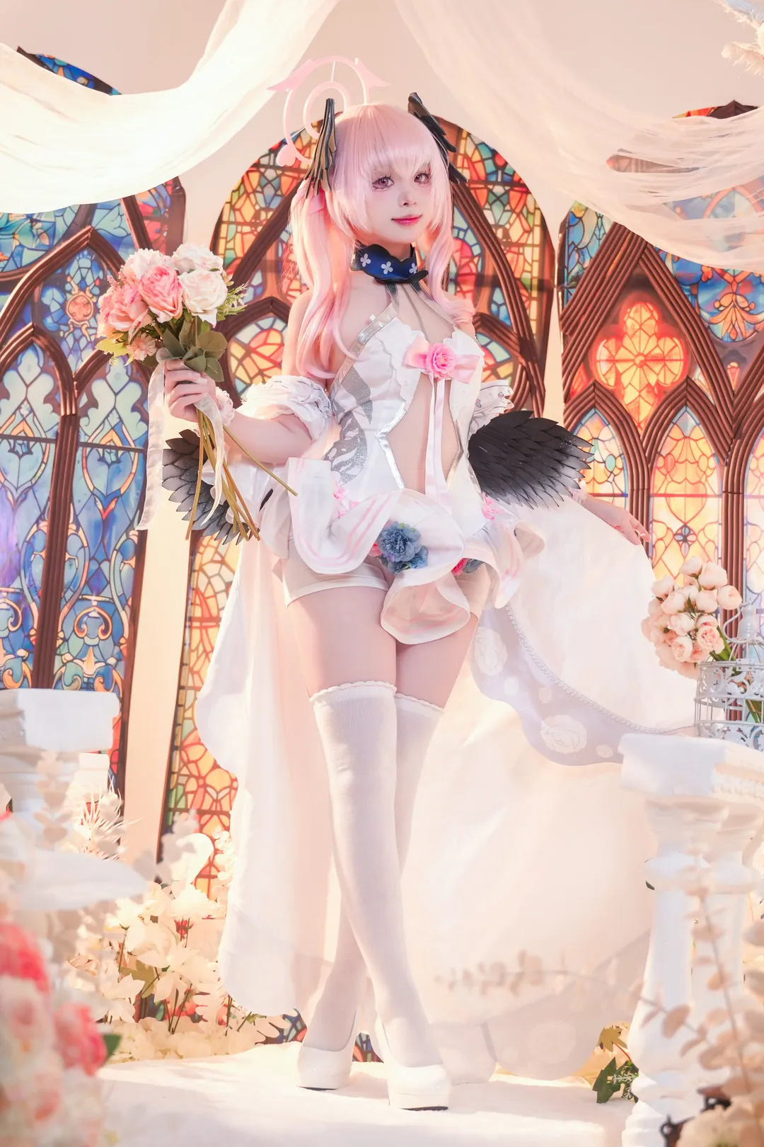 【下江小春cos】蔚蓝档案里圣洁的光影与粉色幻想 - 第 3 张