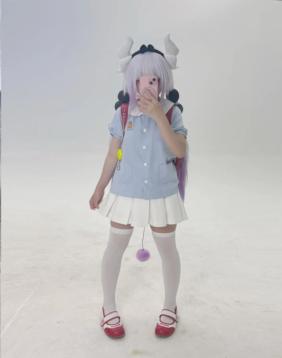 【康娜cos】浅蓝系学院风穿搭与白色长筒袜的自拍记录 - 第 1 张