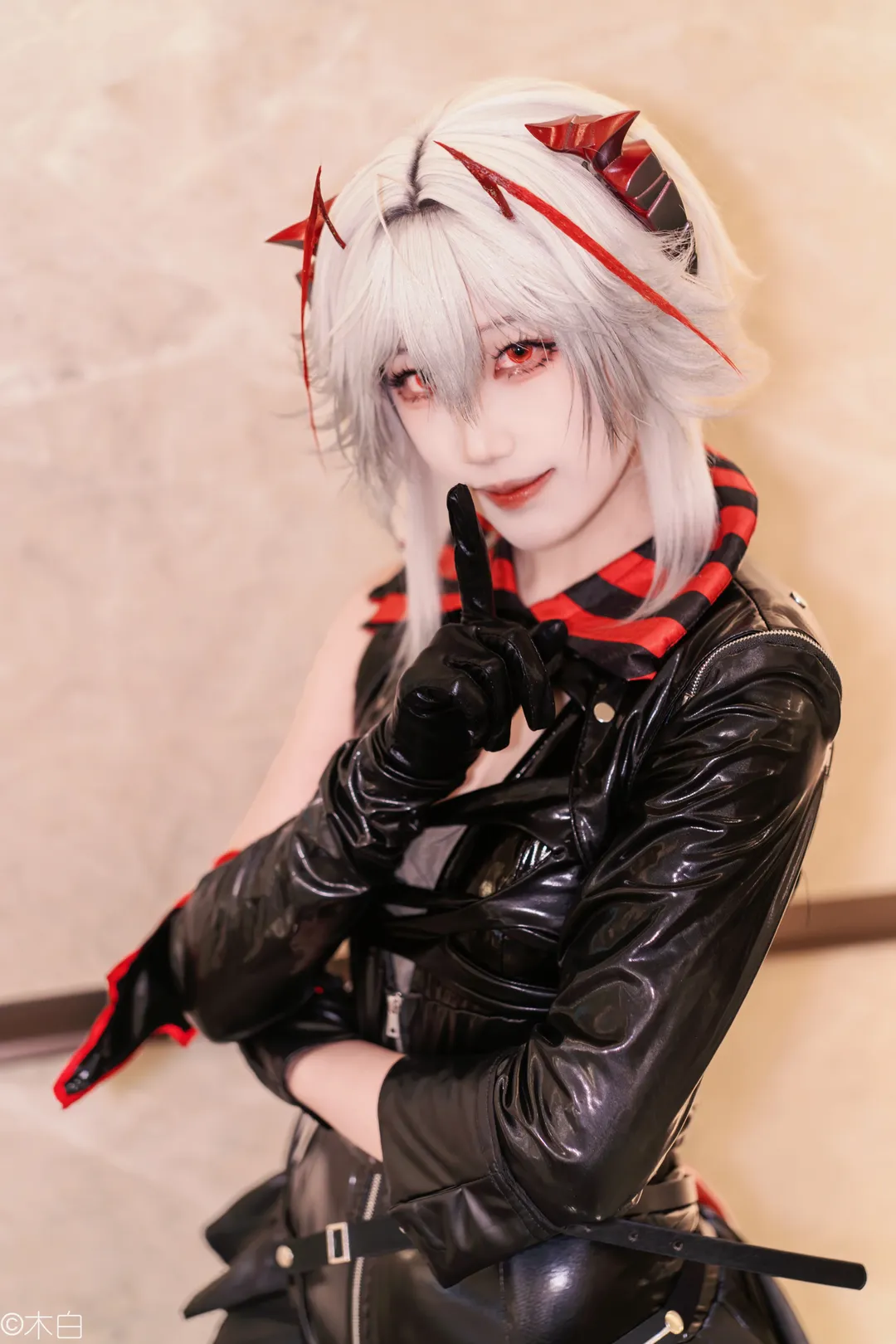 【W cos】怪盗W现场直击，明日方舟only里的暗夜戏码 - 第 3 张
