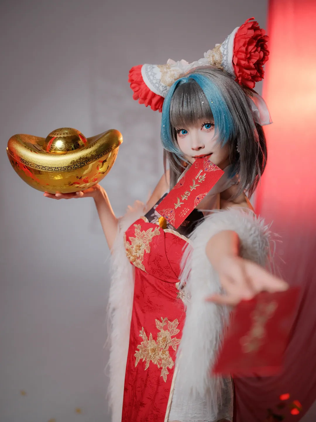 【柴郡cos】碧蓝航线里的新年红，这只猫猫的拜年姿势你给几分 - 第 6 张