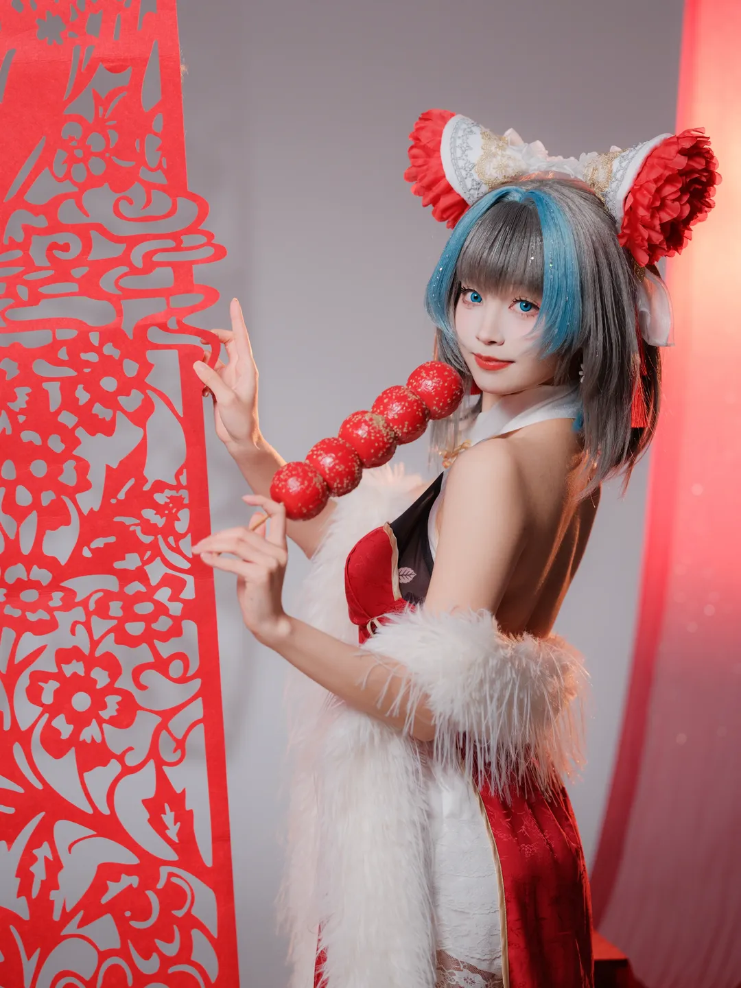【柴郡cos】碧蓝航线里的新年红，这只猫猫的拜年姿势你给几分 - 第 8 张