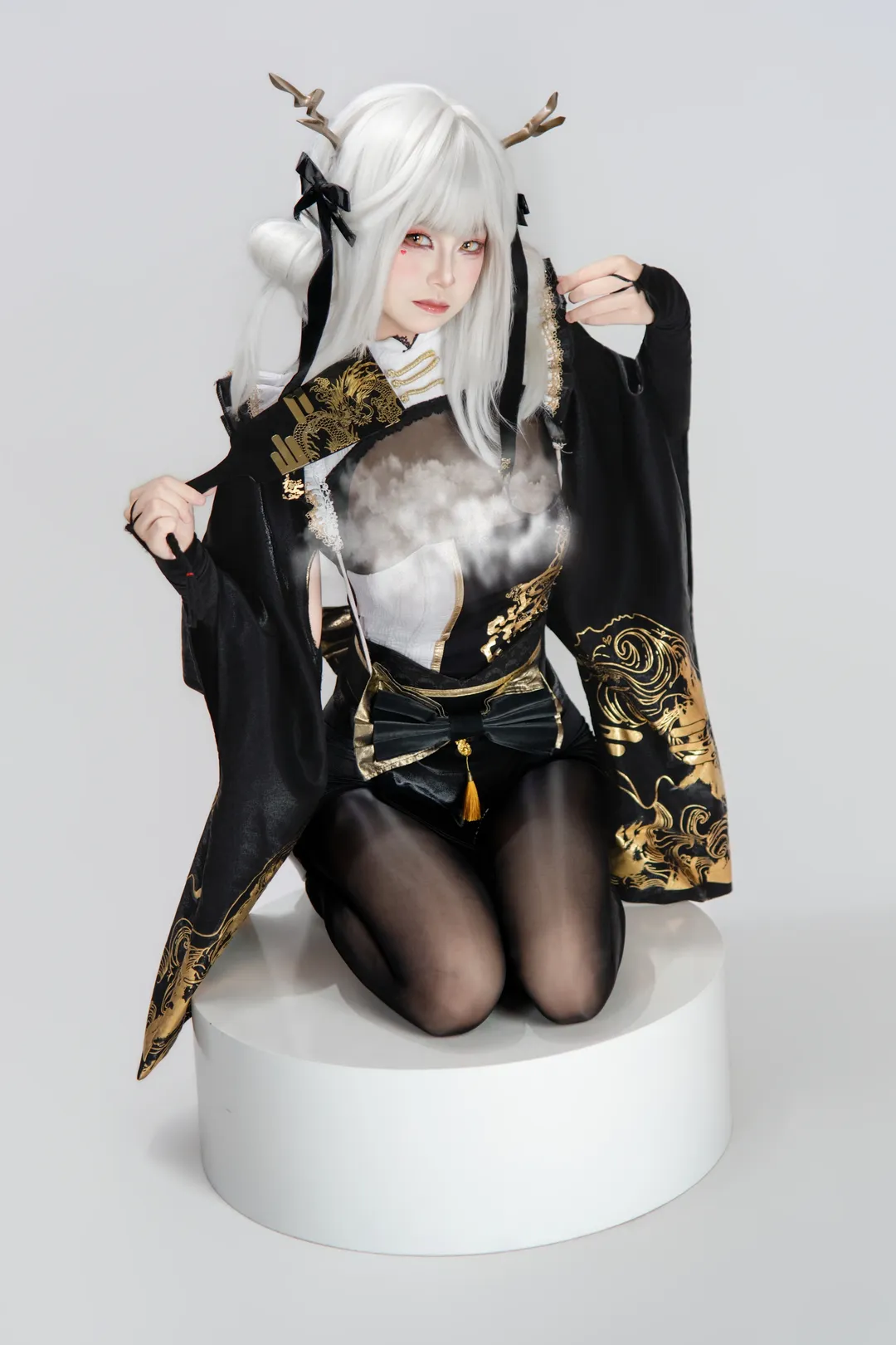 【布兰儿cos】胜利女神里的白兔，棚拍黑金造型分享 - 第 2 张