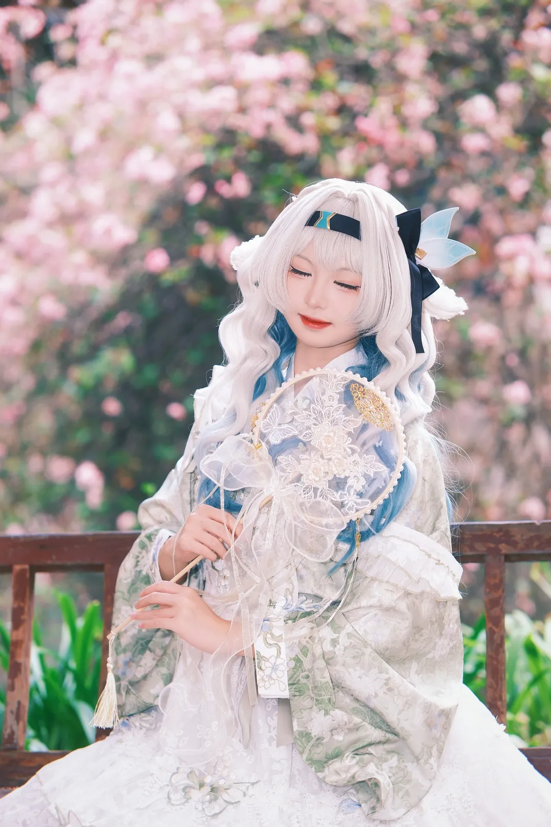 【流螢cos】崩壞星穹鐵道的春日私設，櫻花樹下的靜謐光影 - 第 2 張