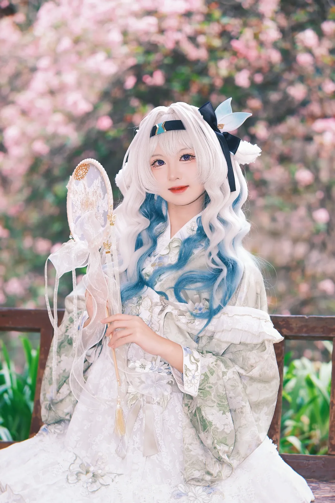 【流萤cos】崩坏星穹铁道的春日私设，樱花树下的静谧光影