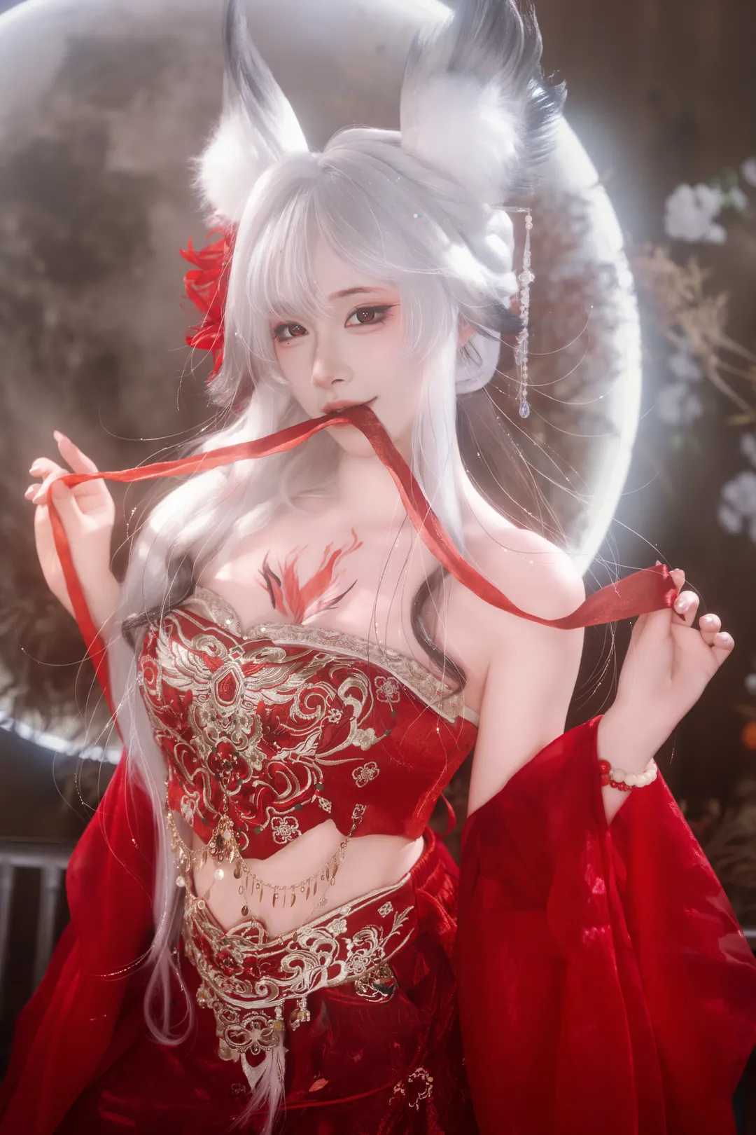 【心月狐cos】鸣潮私设，赤火与白狐的静谧月夜 - 第 1 张