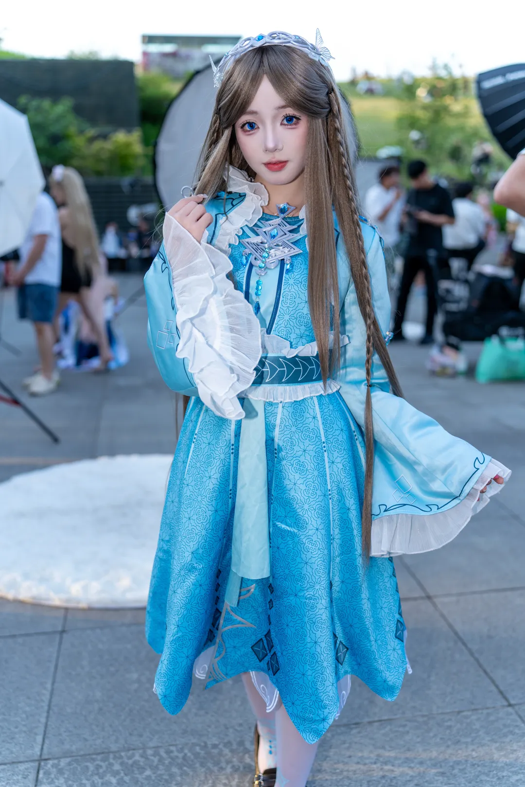 【宁荣荣cos】七宝琉璃宗的大小姐，手持琉璃塔登场 - 第 2 张
