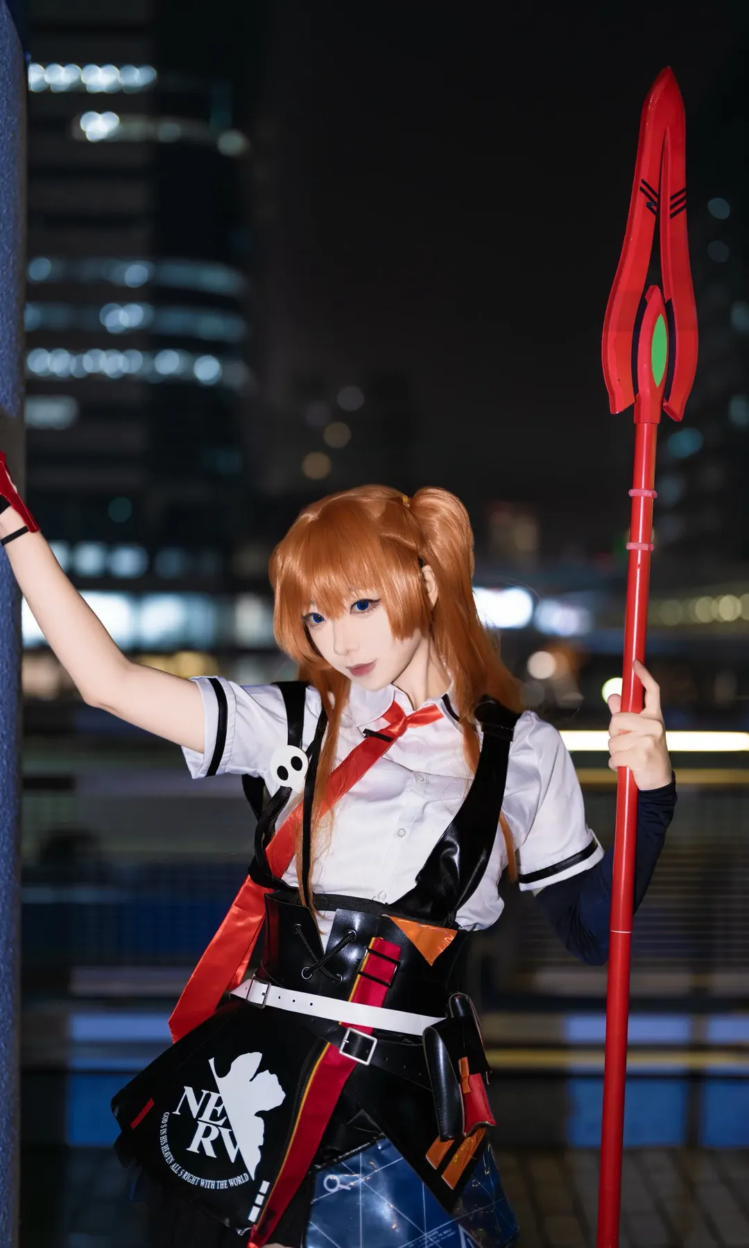 【明日香cos】新世纪福音战士与崩坏三联动，夜袭台场长枪拍摄 - 第 7 张