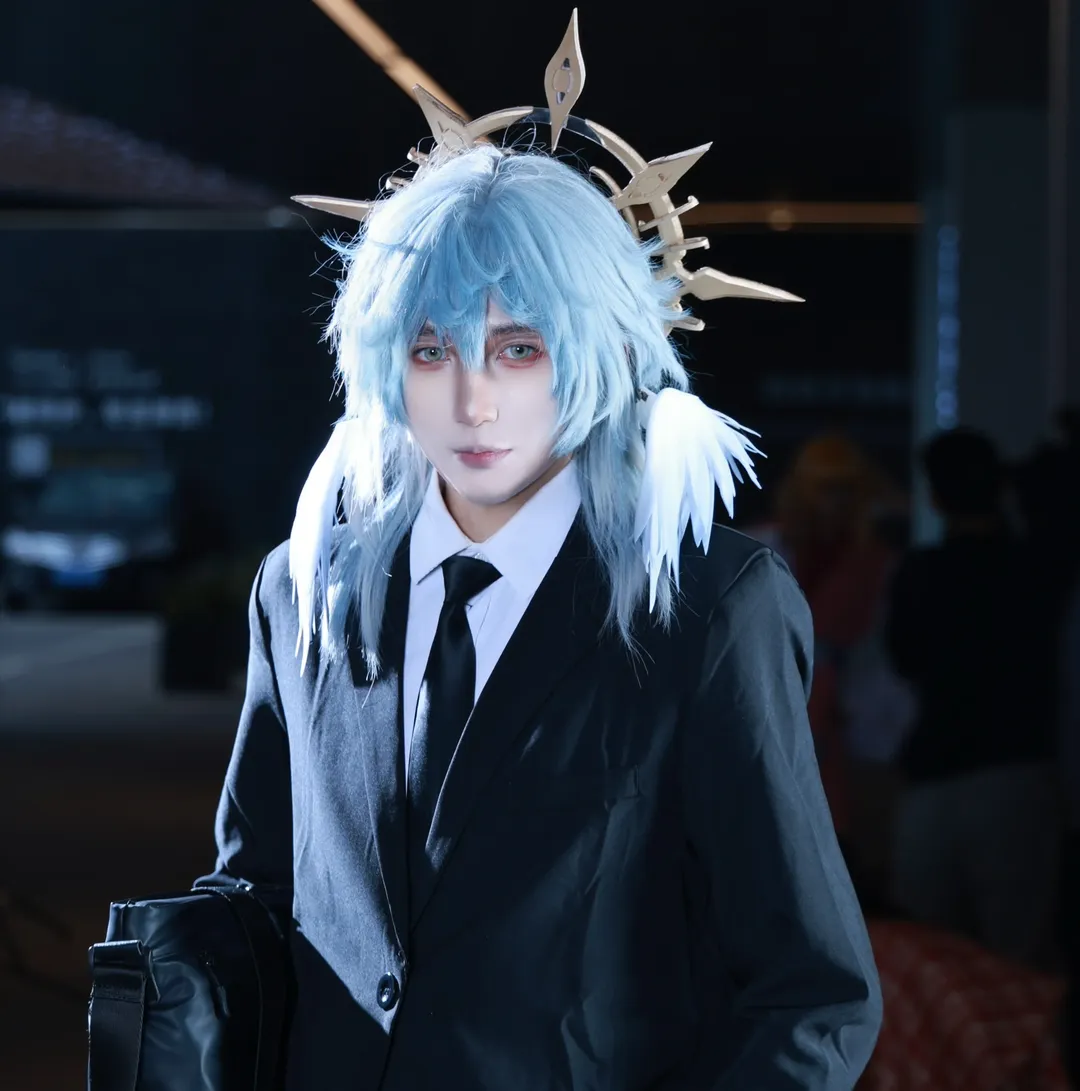 [Robin cosplay] Honkai: Star Rail Sibling Custom Design: Suits and Evening Wear with Feather Halos - Image 5