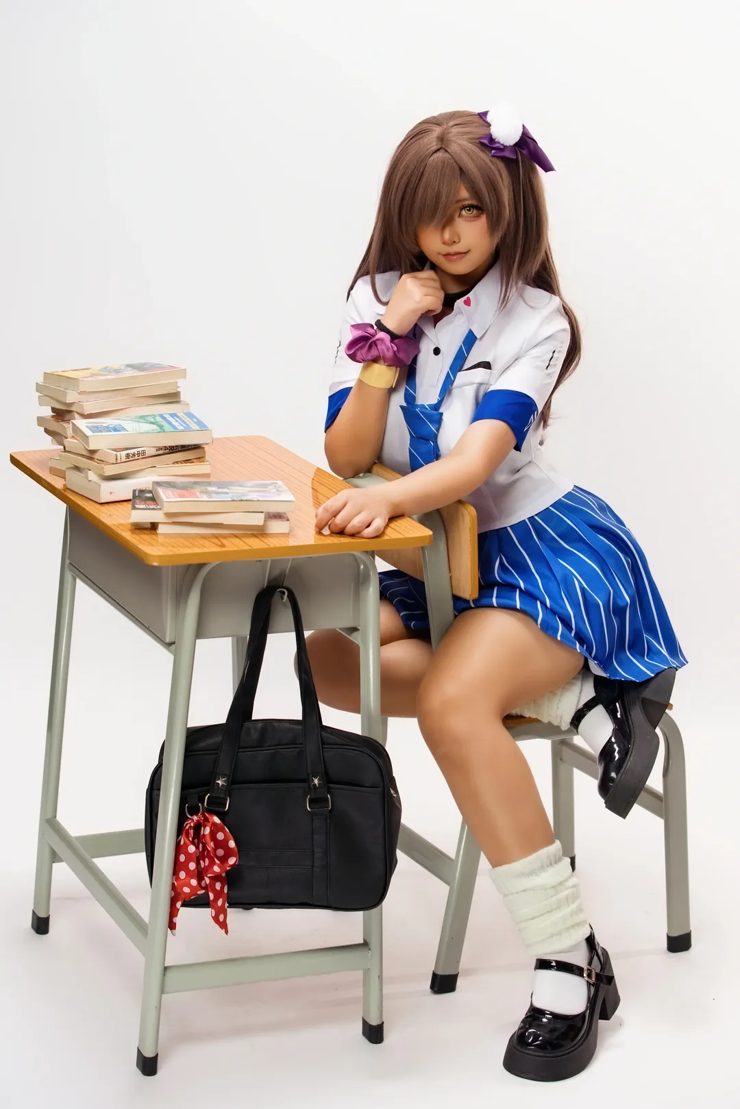 胜利女神nikke娜嘉cos，黑JK校园风慵懒穿搭分享 - 第 1 张