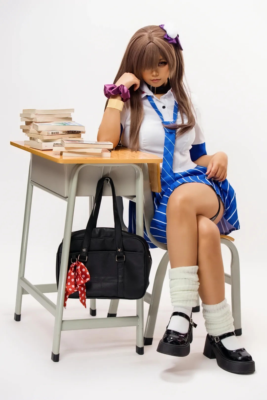 胜利女神nikke娜嘉cos，黑JK校园风慵懒穿搭分享