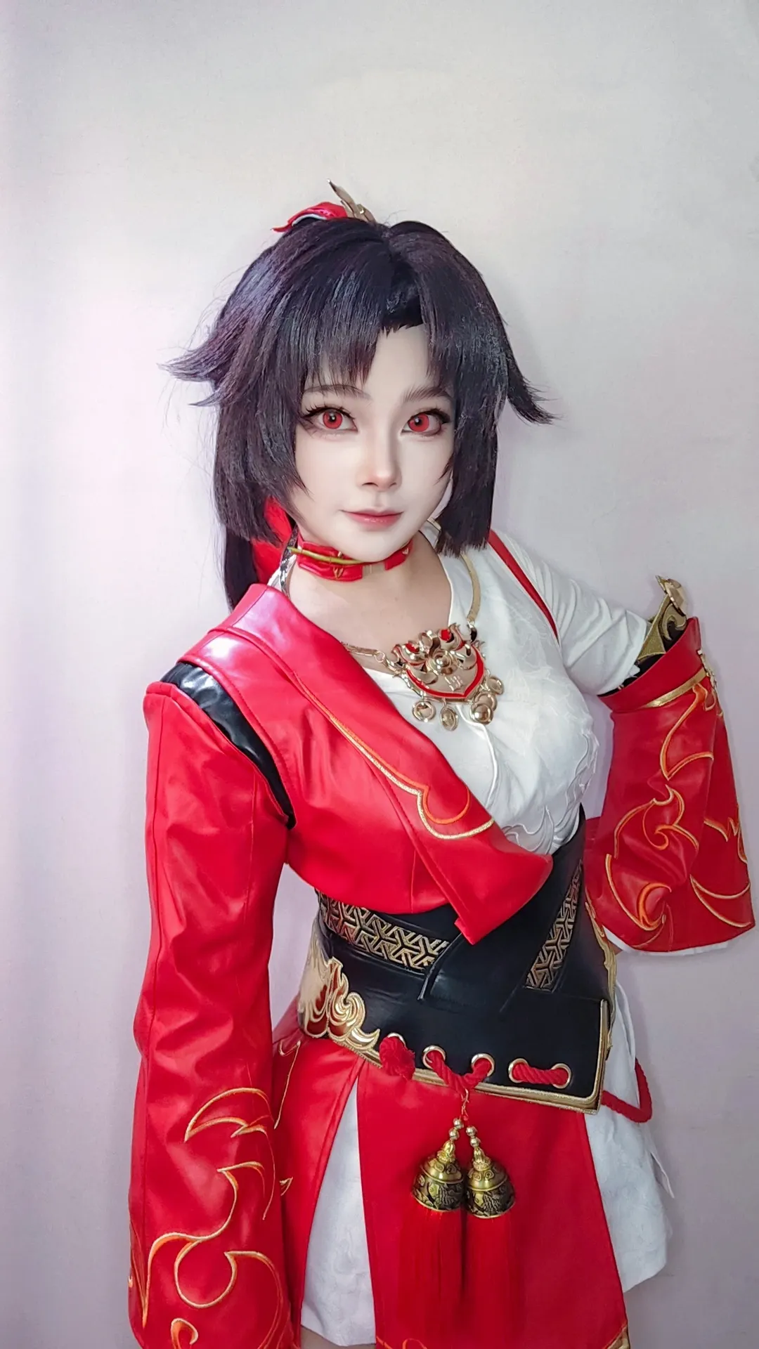 【ユンエイ コスプレ】『オナー・オブ・キングス』に咲く紅衣の女侠風スタイル - 1 枚目