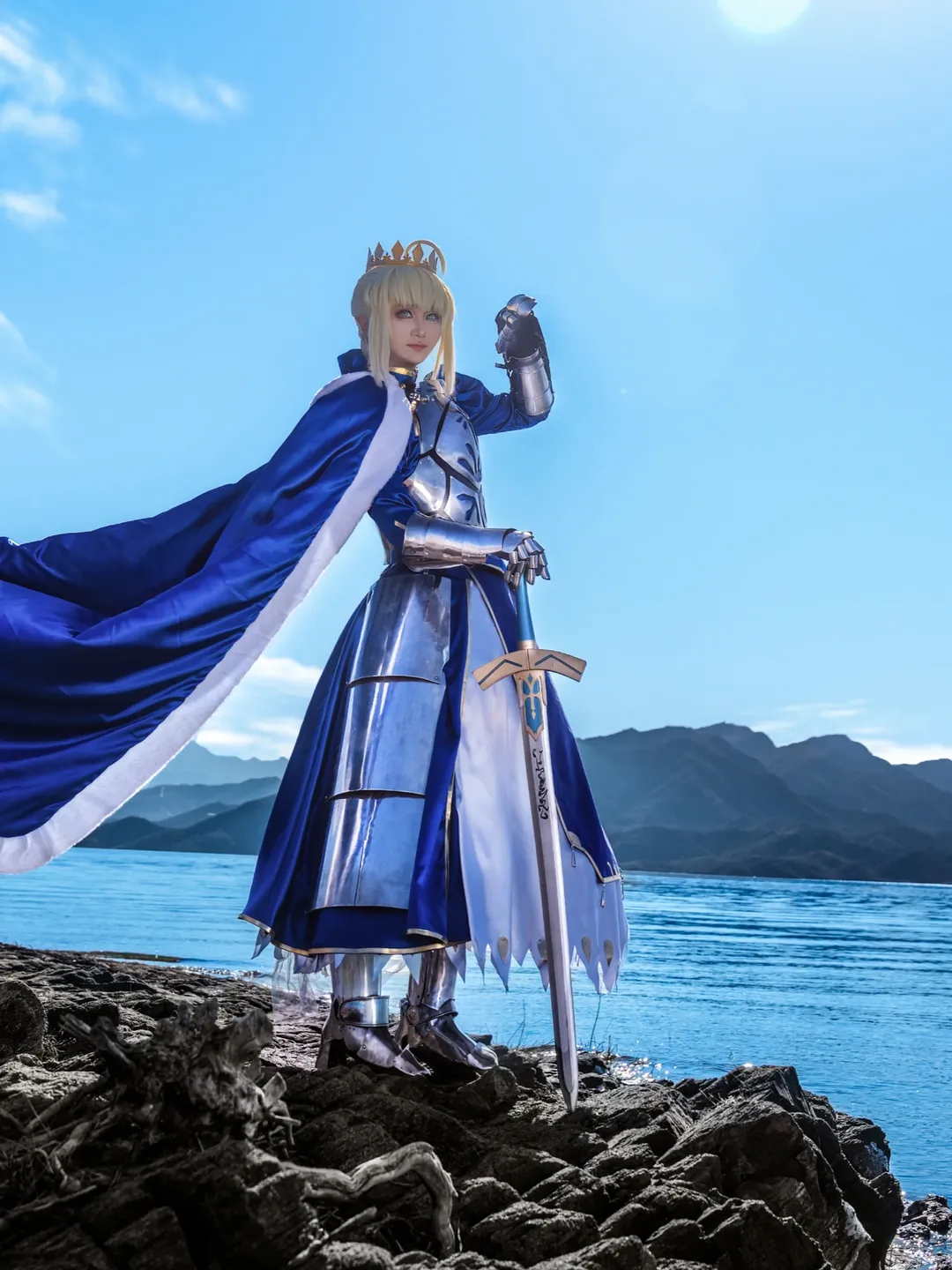 【阿尔托莉雅潘德拉贡cos】穿着10公斤重甲穿越碎石坡，我在风里当了一回圆桌骑士 - 第 2 张