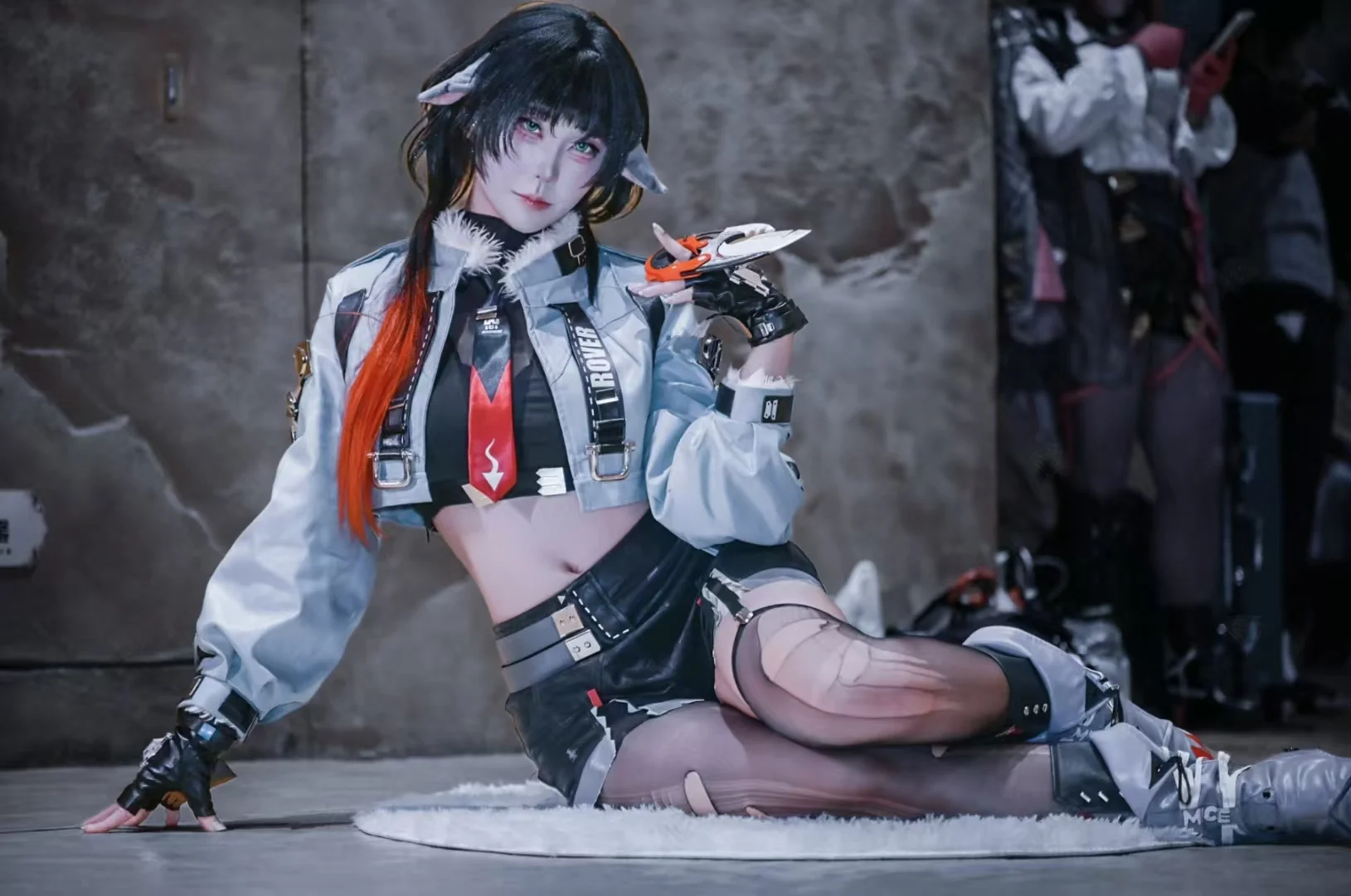 【简杜cos】绝区零的机能废土风，工业废墟里的冷艳猎人 - 第 3 张
