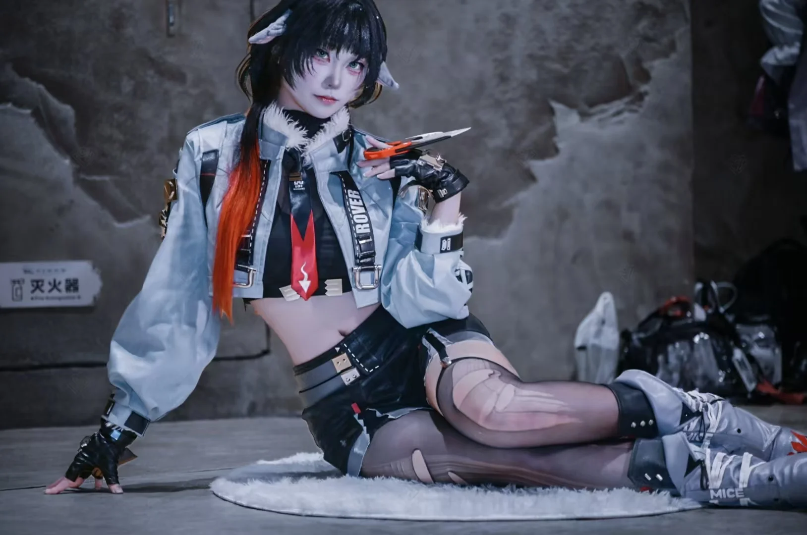 【简杜cos】绝区零的机能废土风，工业废墟里的冷艳猎人 - 第 7 张