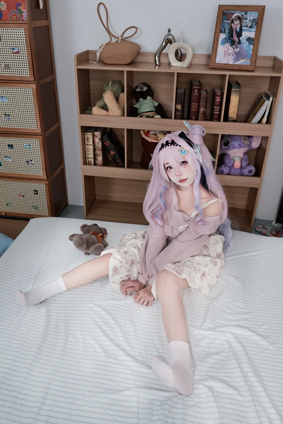 【达妮娅cos】鸣潮角色扮演的惬意日常出街拍摄 - 第 2 张