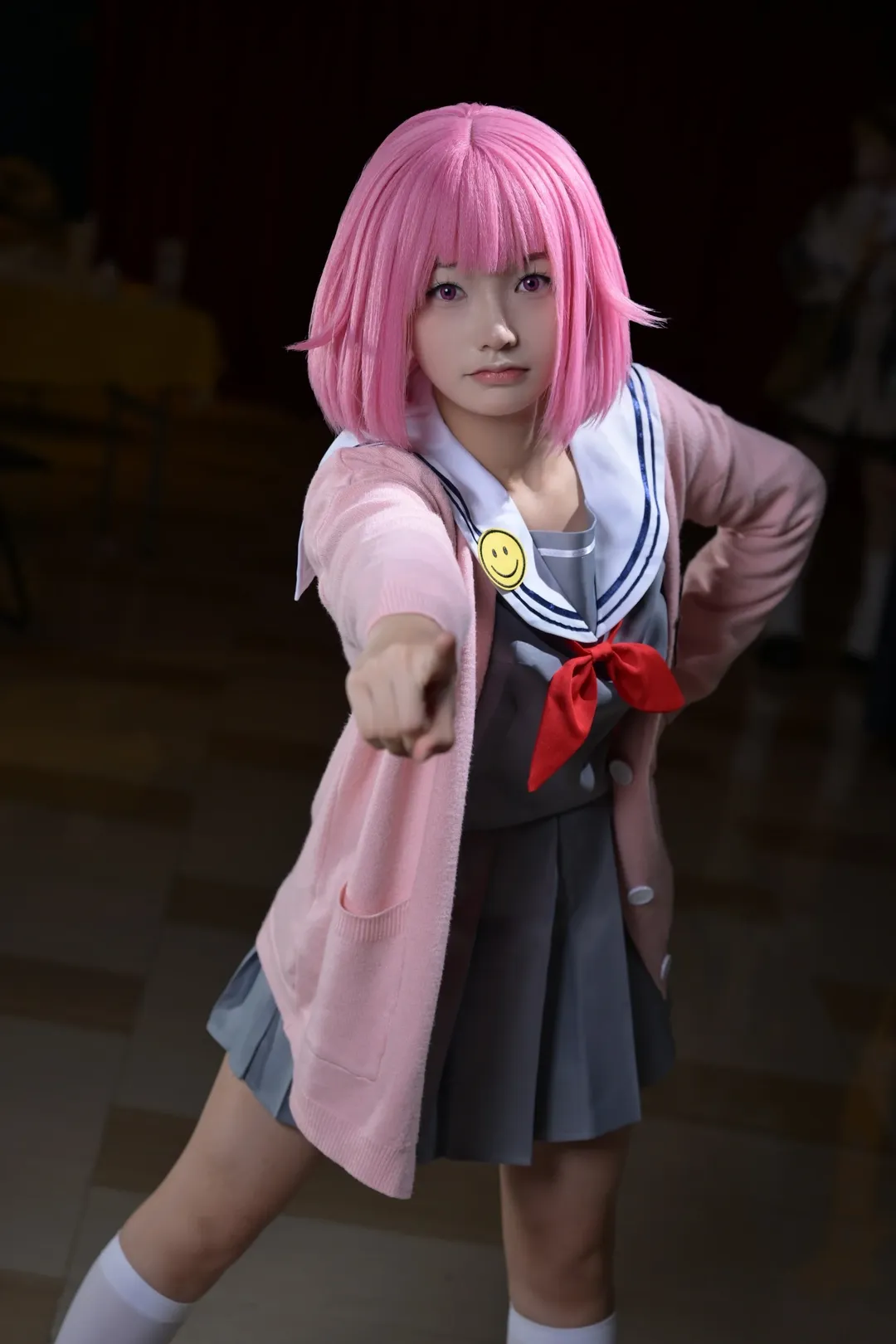 【凤笑梦cos】在世界计划的漫展现场，还原那份元气感