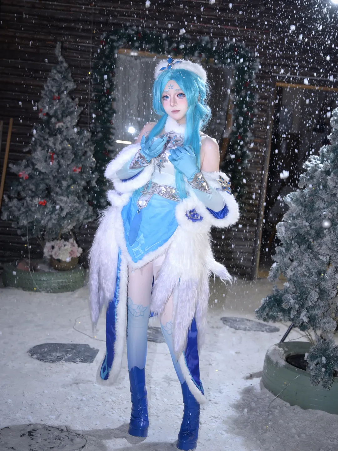 【王昭君cos】王者荣耀本命英雄，冬雪中的冰雪之力 - 第 2 张