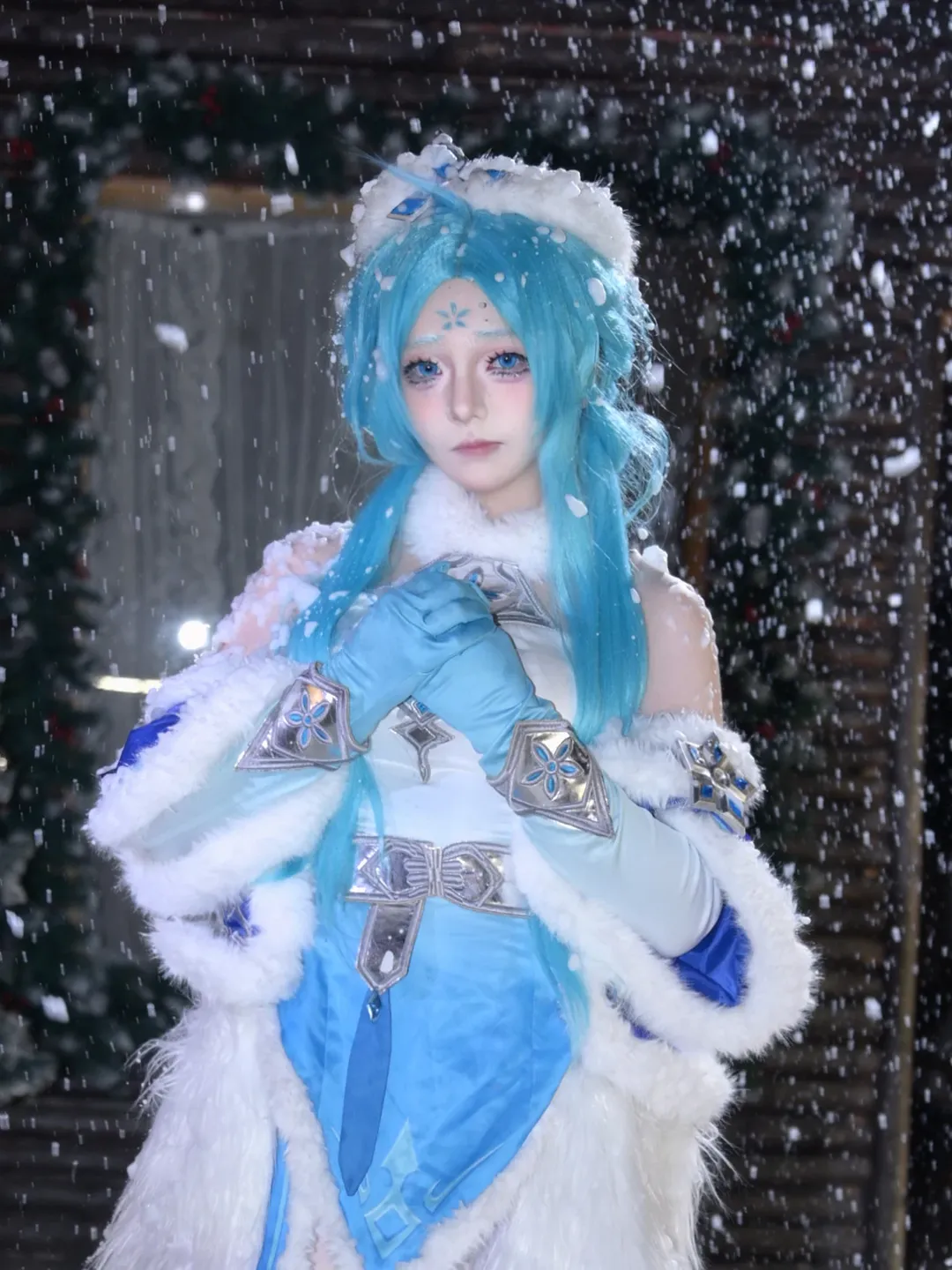 【王昭君cos】王者荣耀本命英雄，冬雪中的冰雪之力 - 第 3 张