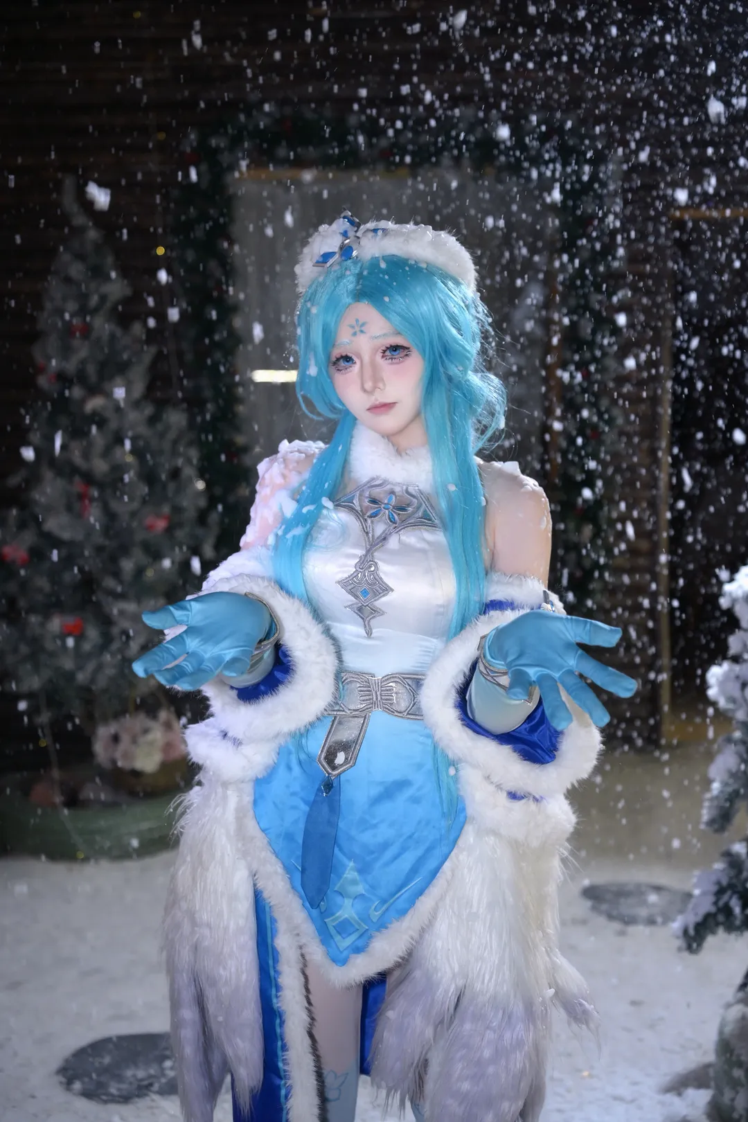 【王昭君cos】王者荣耀本命英雄，冬雪中的冰雪之力 - 第 7 张
