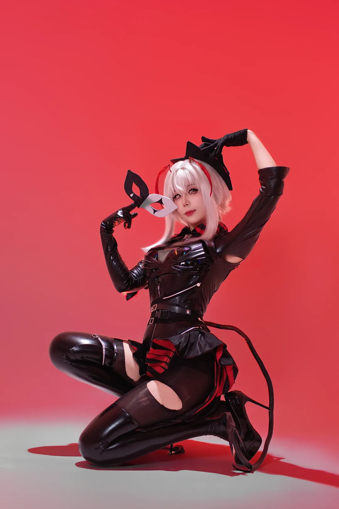 【愚夜密函cos】明日方舟里的红黑密令 - 第 1 张