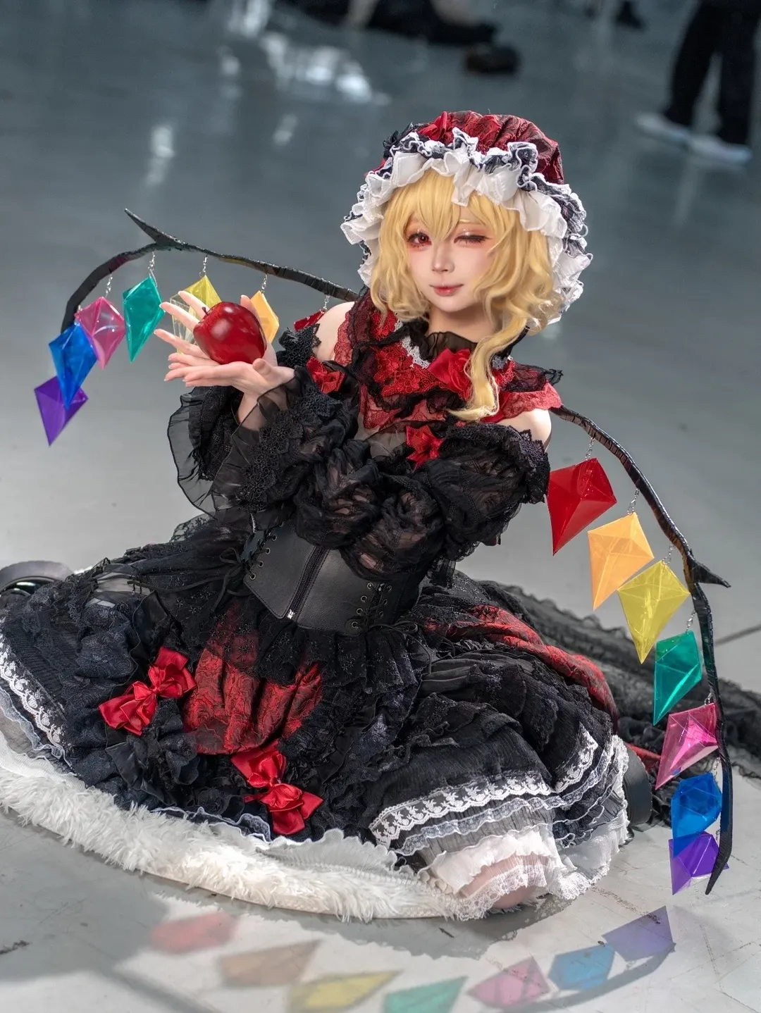 【芙兰朵露cos】东方project里红苹果与七彩水晶的哥特少女