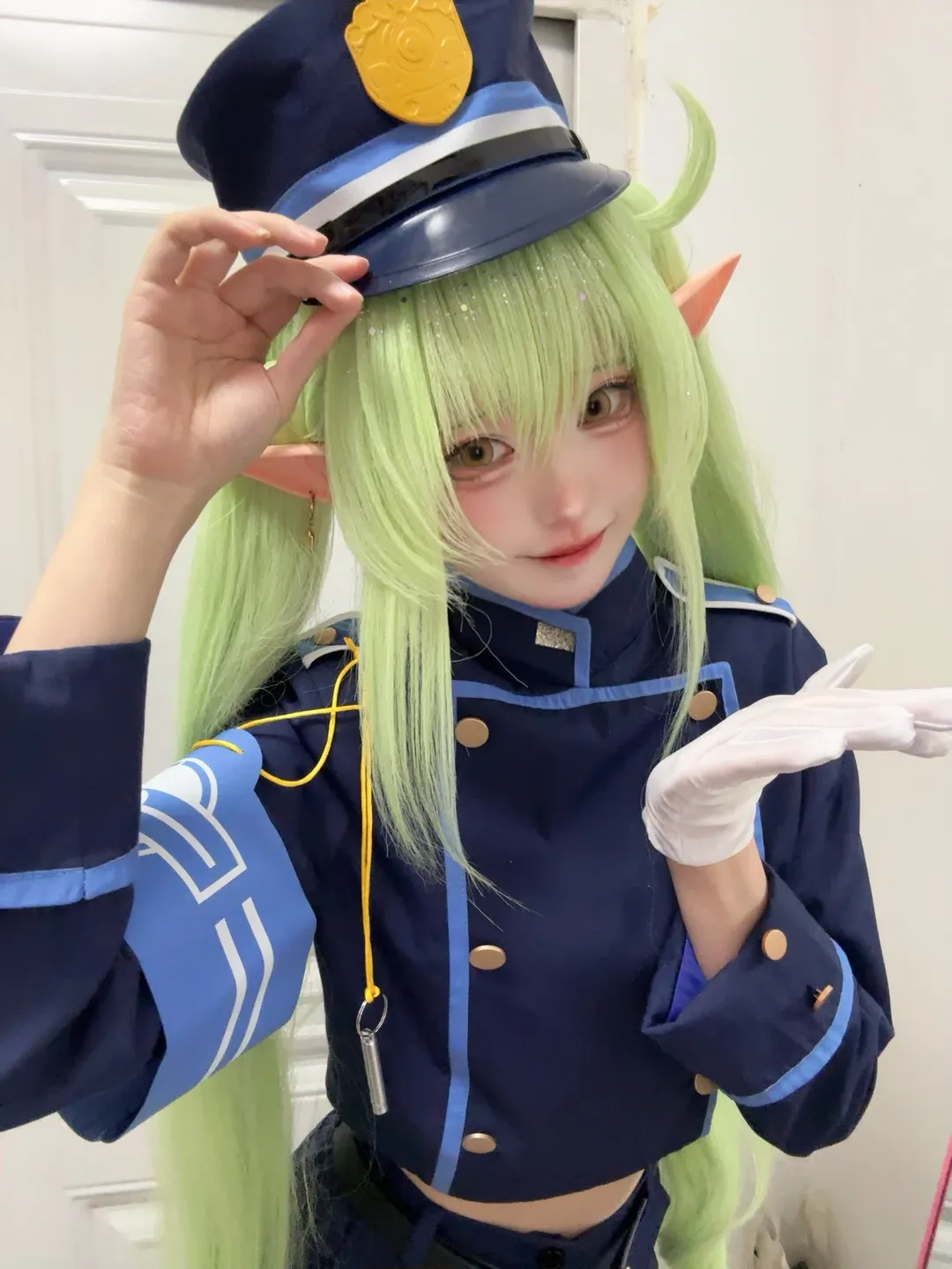 【橘望cos】深蓝色制服与浅绿发色，还原蔚蓝档案铁道双子