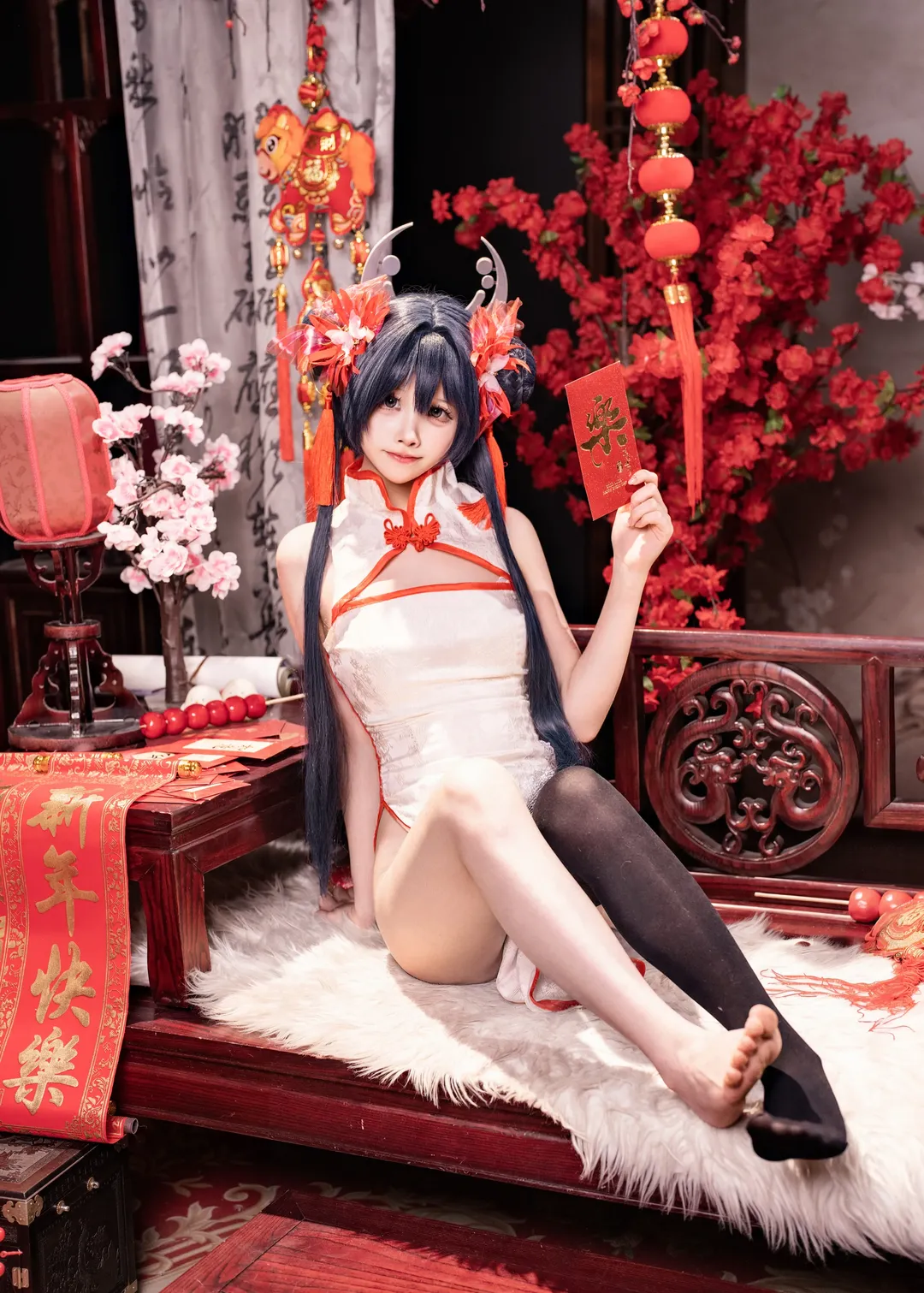【龙华妃咲cos】蔚蓝档案，新春红白改良旗袍造型拍摄记录