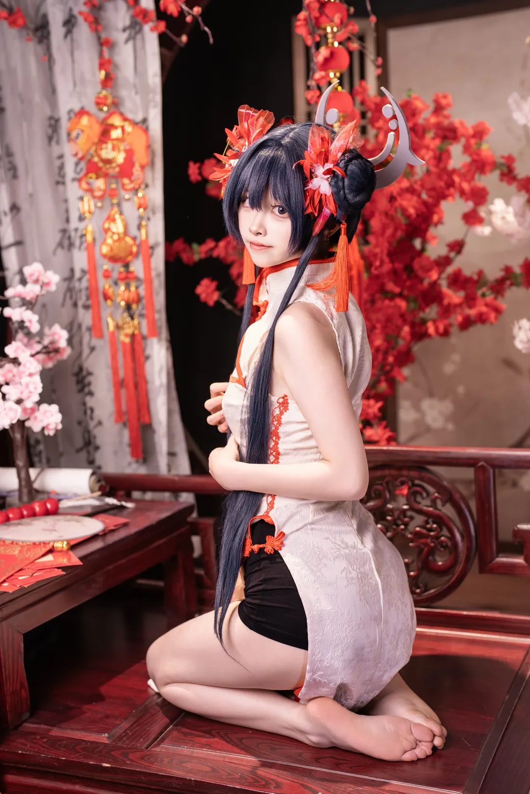 【龙华妃咲cos】蔚蓝档案龙华妃咲新春旗袍造型分享 - 第 1 张