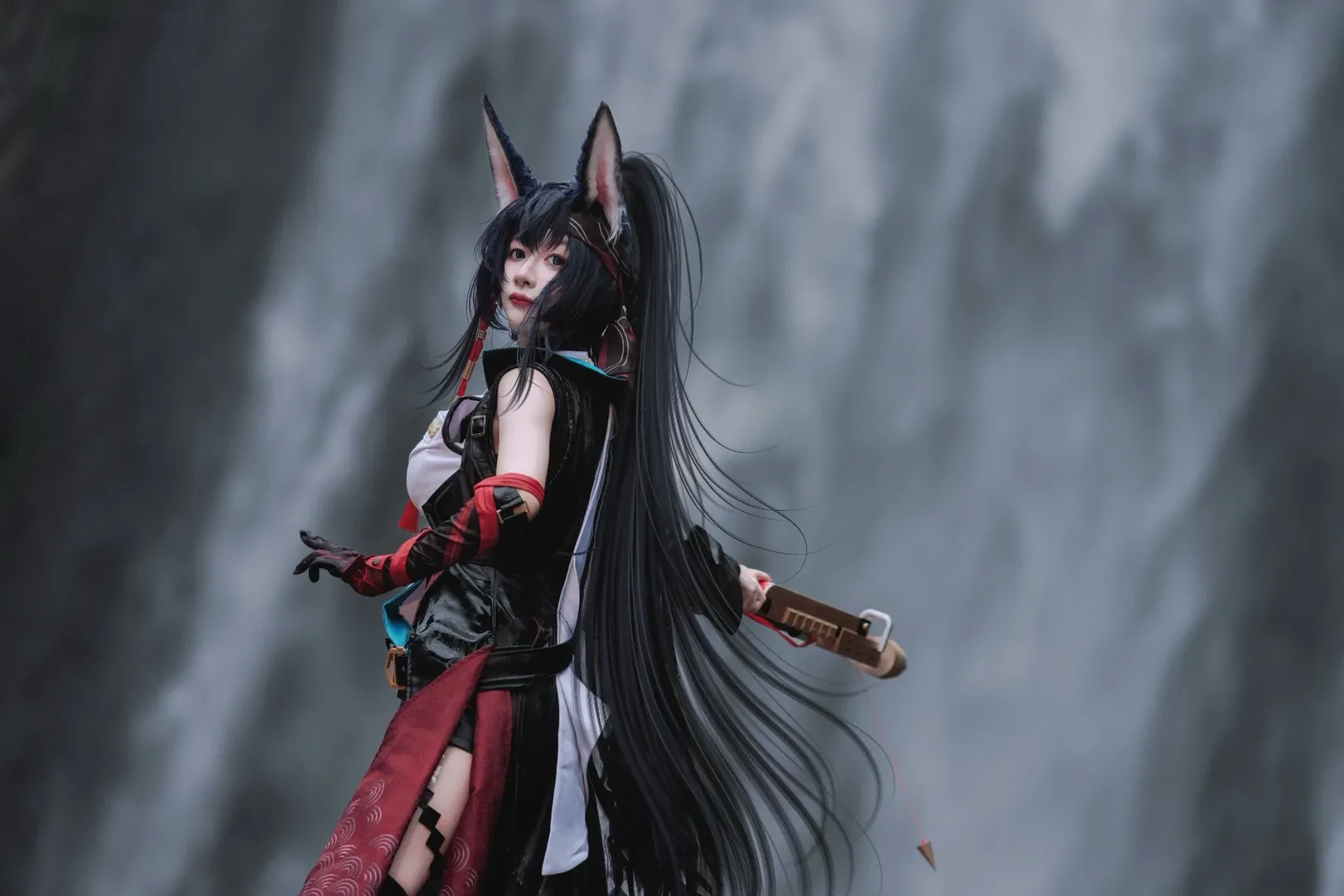 【煌cos】瀑布下的战术少女 - 第 3 张