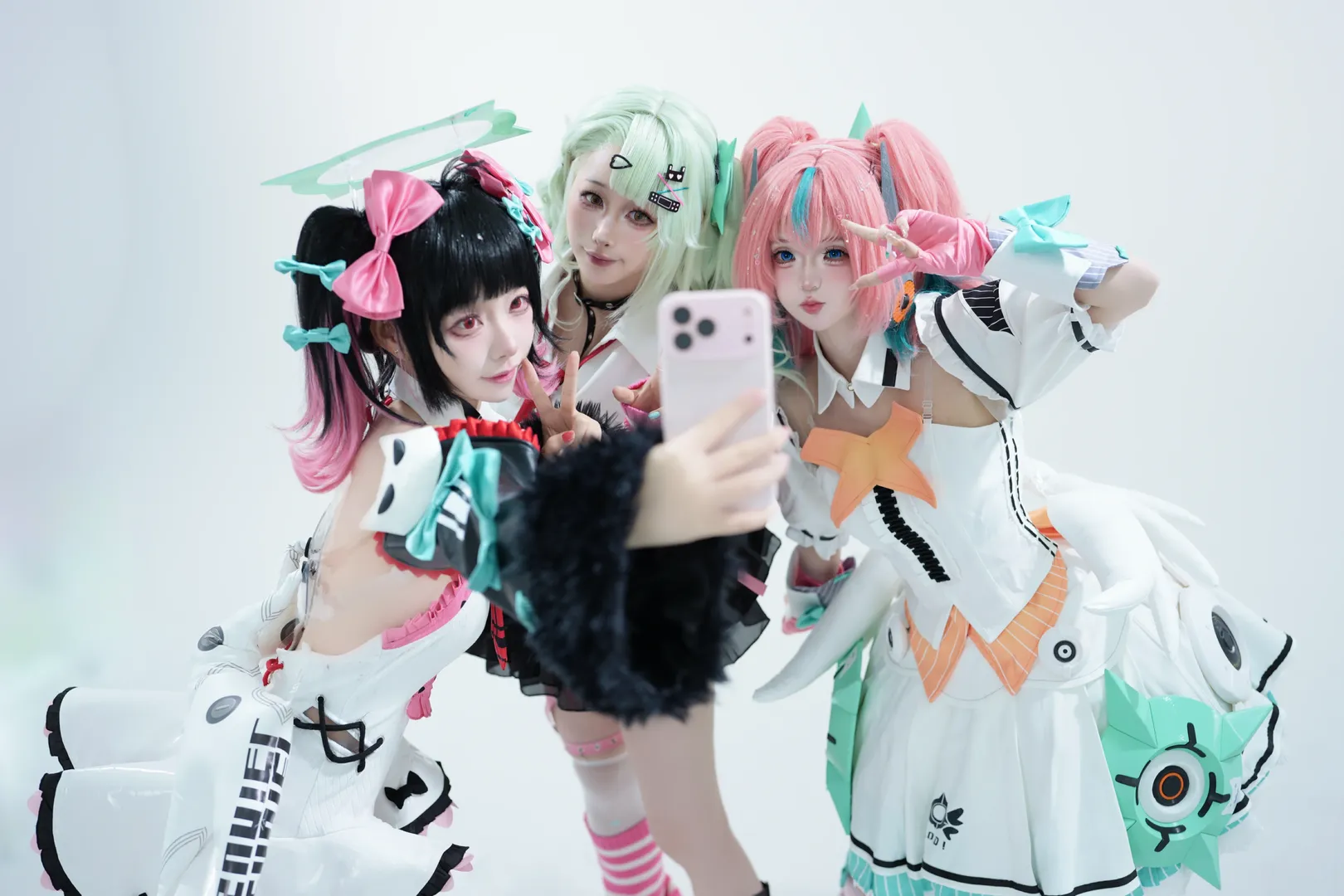 【妄想天使cos】绝区零的闪耀星光，三人组终于落地 - 第 3 张