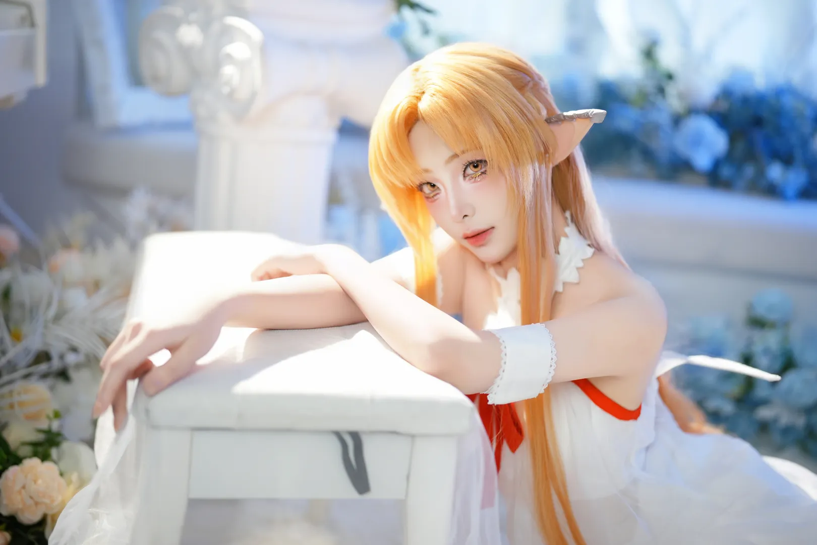 【亚丝娜cos】刀剑神域ALO篇纯白囚服造型，暗黑与纯白场景切换 - 第 4 张