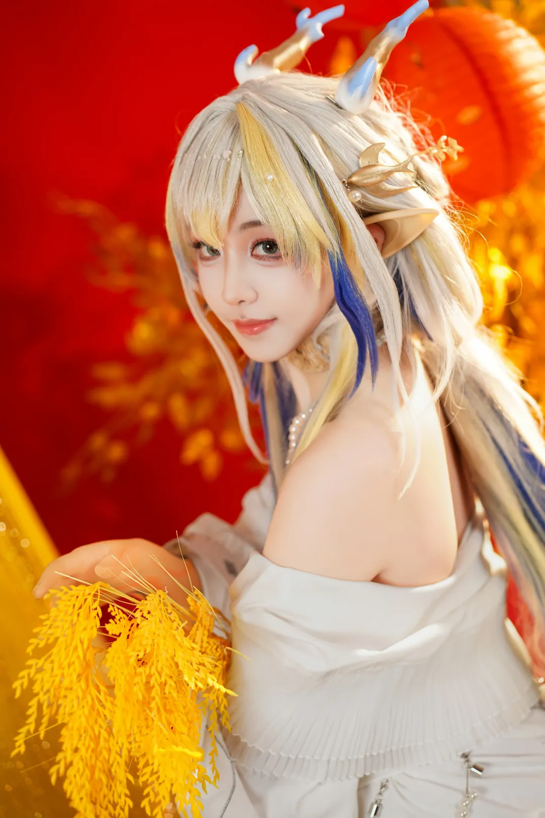 【黍cos】明日方舟辭歲行，金紅相間的歲家賀歲 - 第 1 張