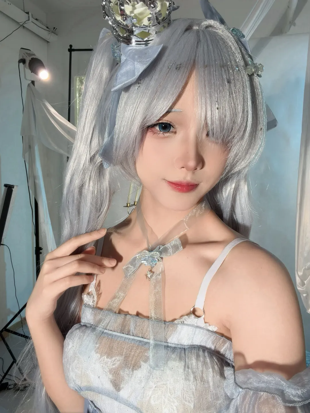 【シンデレラ コスプレ】勝利の女神：NIKKE、清冷で仙気漂うこだわり満載のコーディネート - 4 枚目