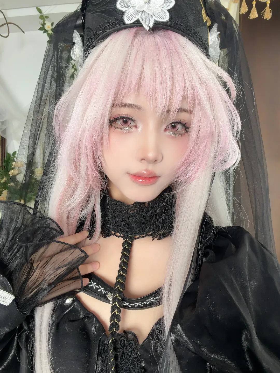 【特蕾西娅cos】明日方舟，银粉色交织的魔王追悼 - 第 6 张