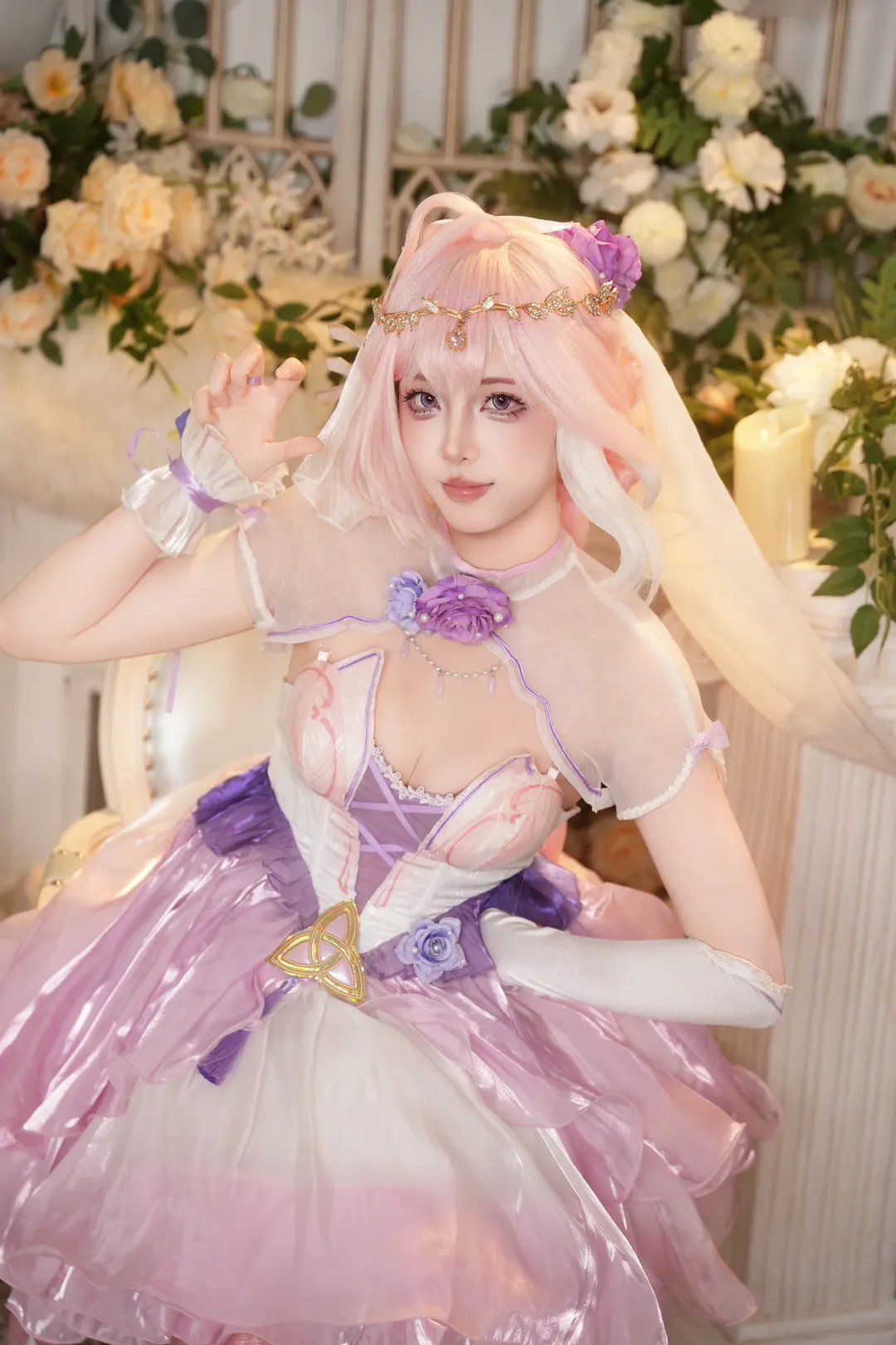 【爱莉希雅cos】流光之诗造型与复古欧式布景下的视觉呈现 - 第 1 张