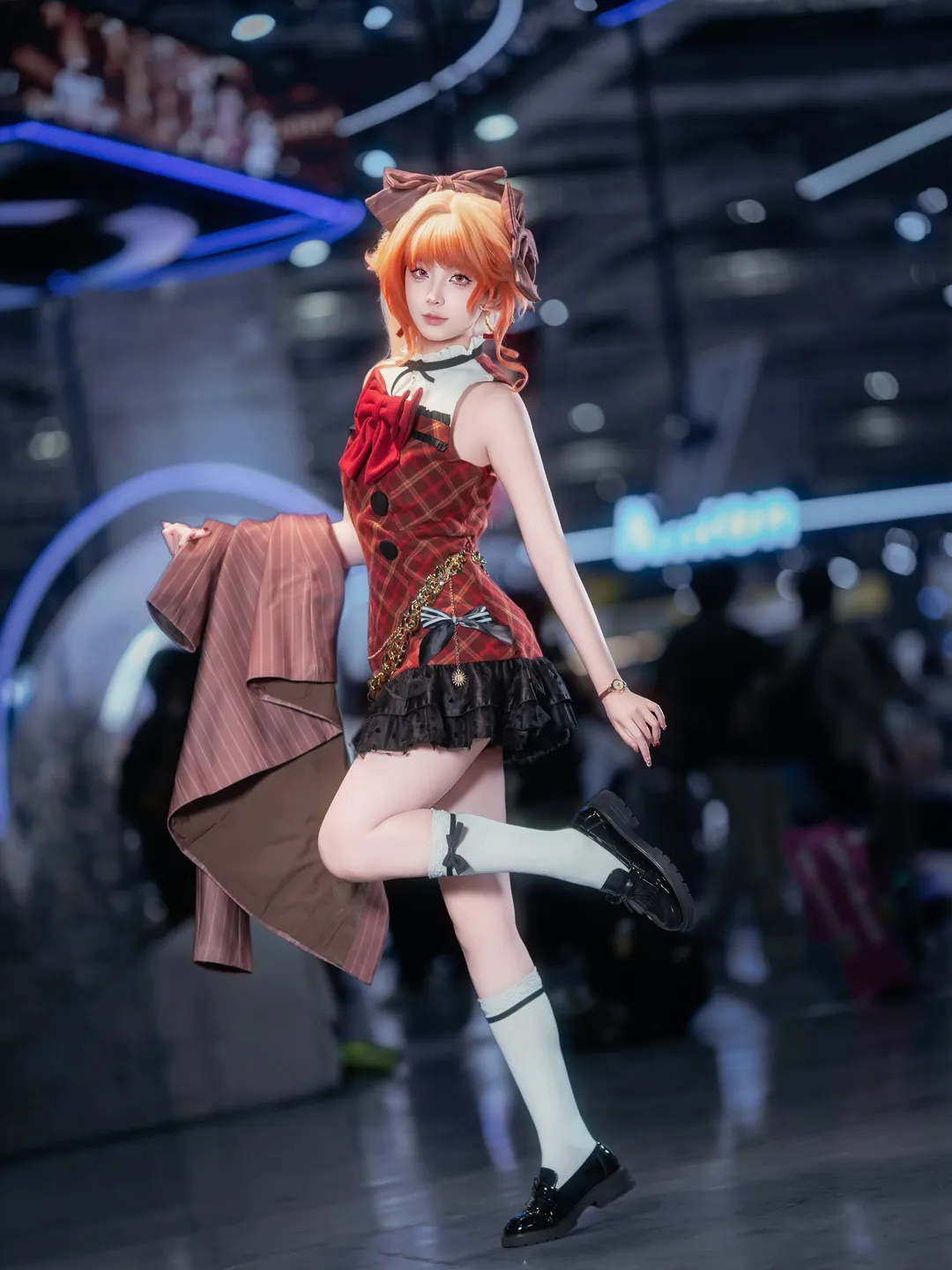 【明日方舟】羽生萌萌香出沒，假裝去成嘉年華的BW場照 - 第 1 張