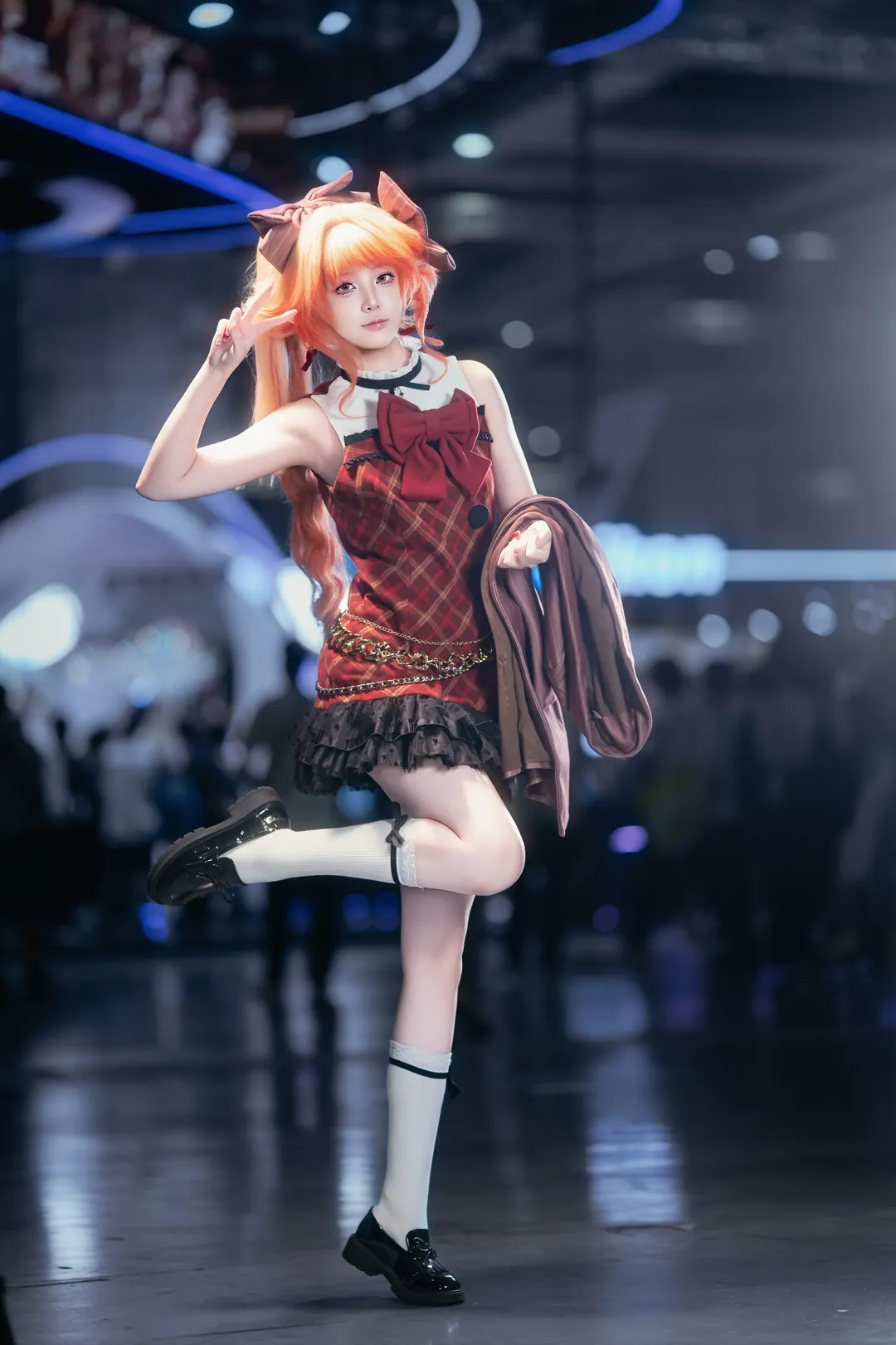 【明日方舟】羽生萌萌香出沒，假裝去成嘉年華的BW場照 - 第 2 張