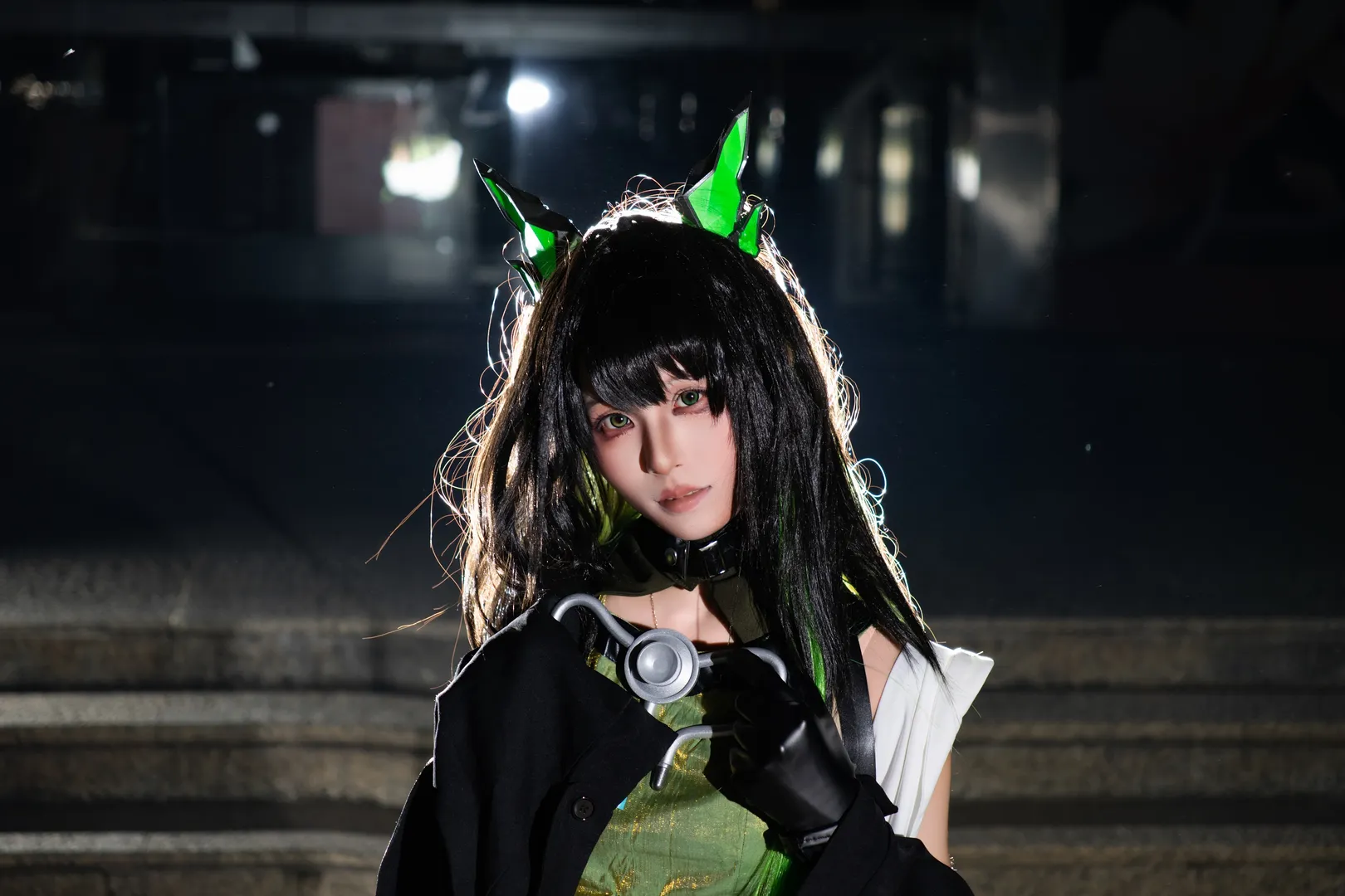 【Kal'tsit cosplay】Arknights 7th anniversary: Recreating the Sharp Aura Under Strategic Meltdown - Image 2