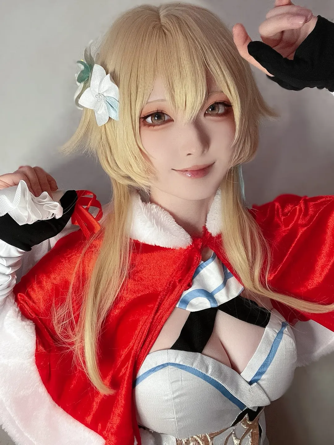 【荧cos】原神旅行者的圣诞红装，把冬日温暖穿在身上