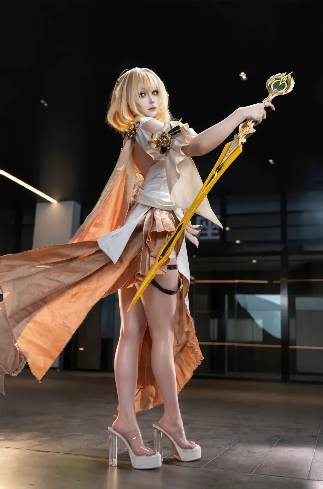 [Aglaea Cosplay] Elegant Blade of Honkai: Star Rail - Image 2