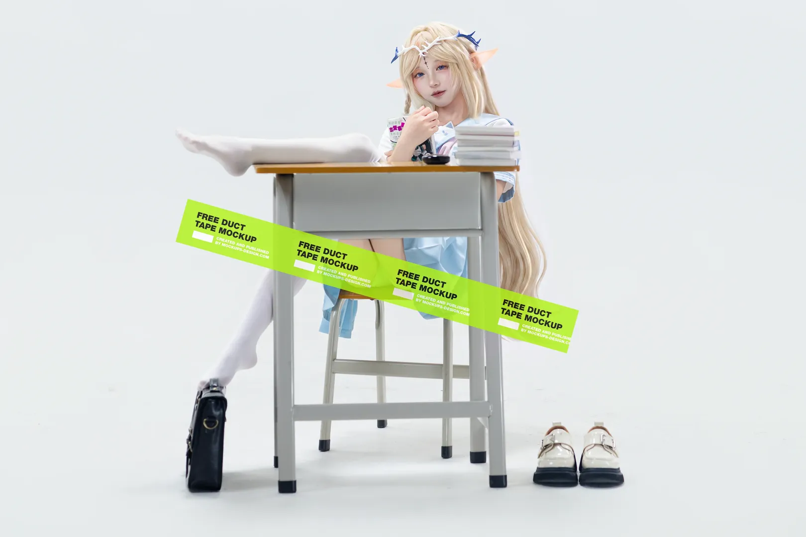 【カルテジア コスプレ】『鳴潮』捏造制服、机の前のエルフ少女 - 2 枚目