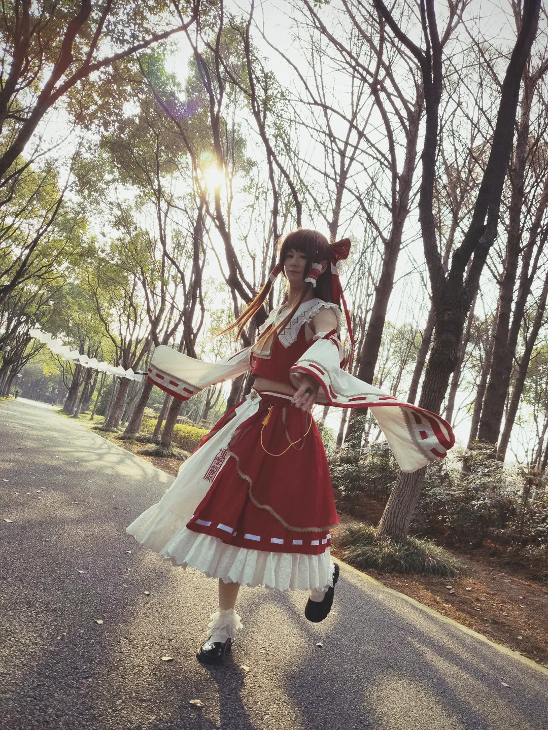 【博丽灵梦cos】东方project巫女服，冒充一下十几年前的胶片感