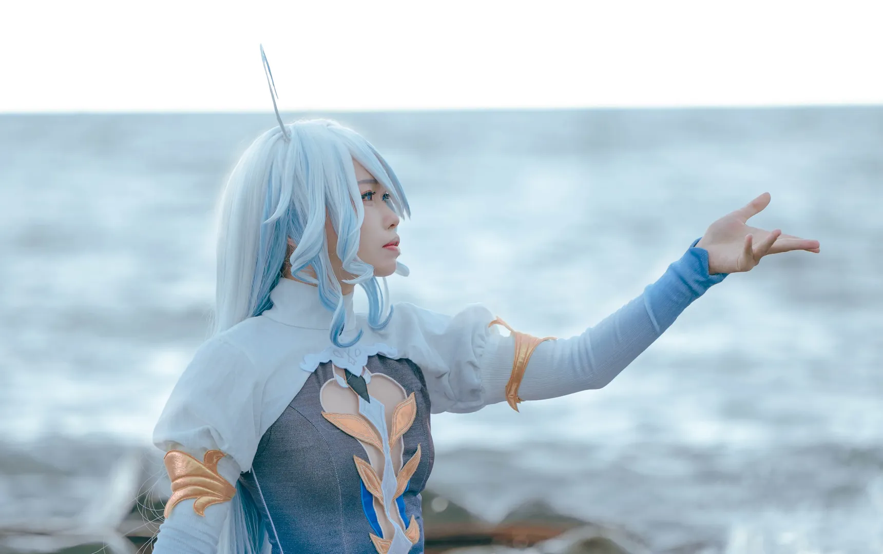 【芙宁娜cos】原神海滨慢镜，五百年戏份的海风叙事 - 第 8 张