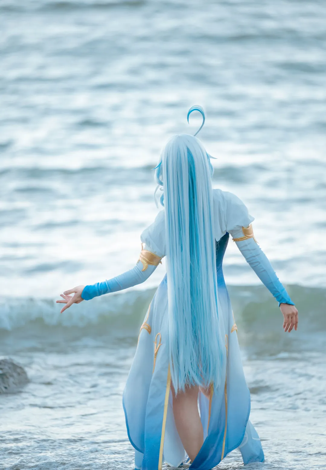【芙宁娜cos】原神海滨慢镜，五百年戏份的海风叙事 - 第 9 张