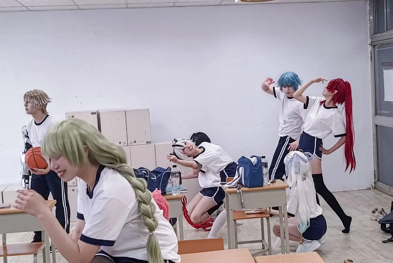 【椿cos】鸣潮学院团建里的“大傻椿”模式 - 第 8 张