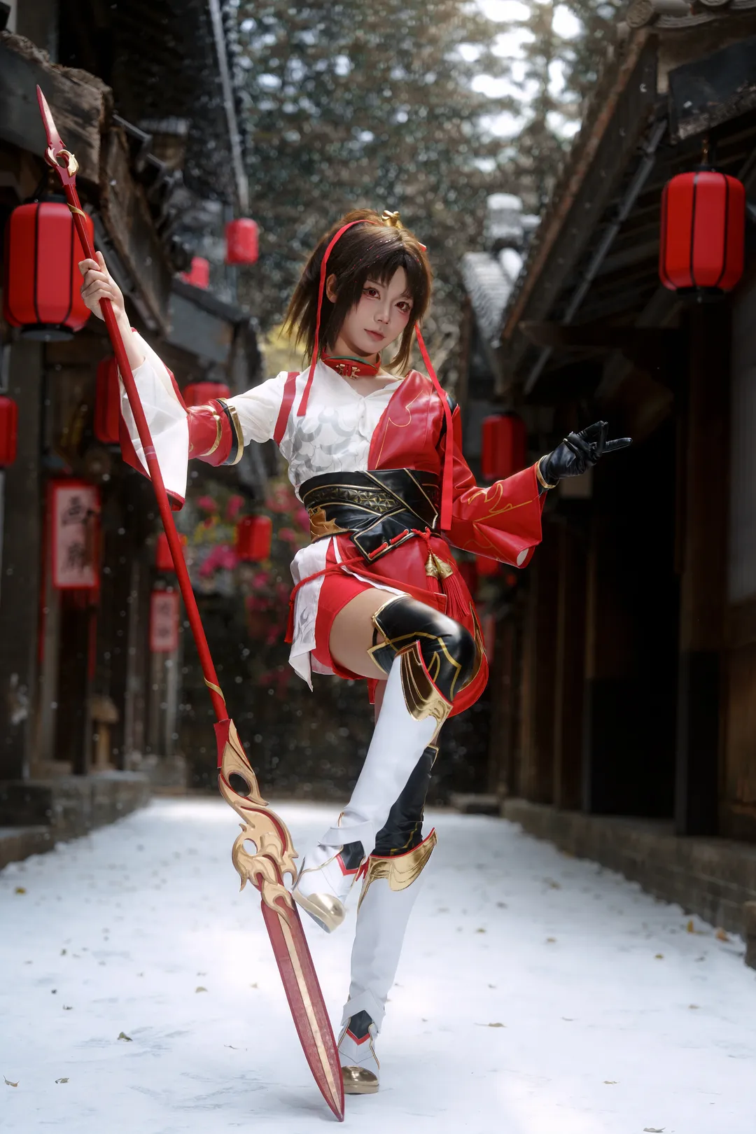 【ユンエイ コスプレ】六尺以内、巡回にはこの赤白の女侠衣装が一番のお気に入り - 8 枚目