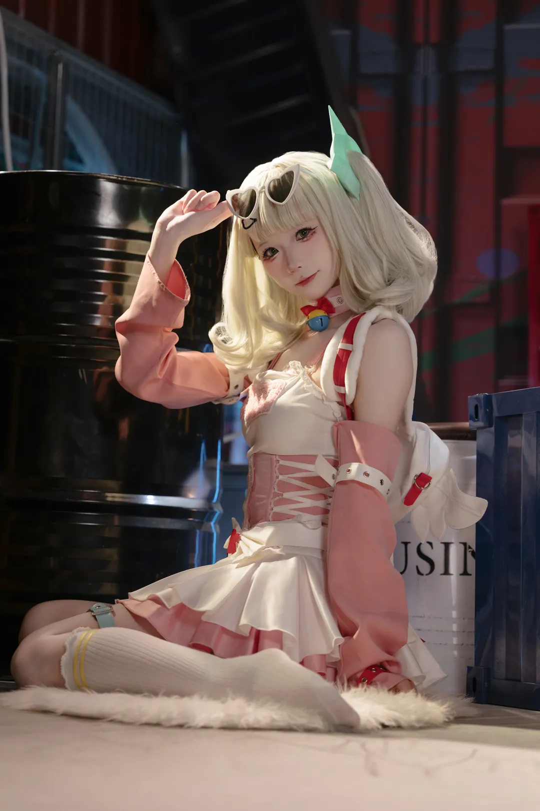 【千夏cos】KFC联动皮肤工业风外景拍摄 - 第 3 张