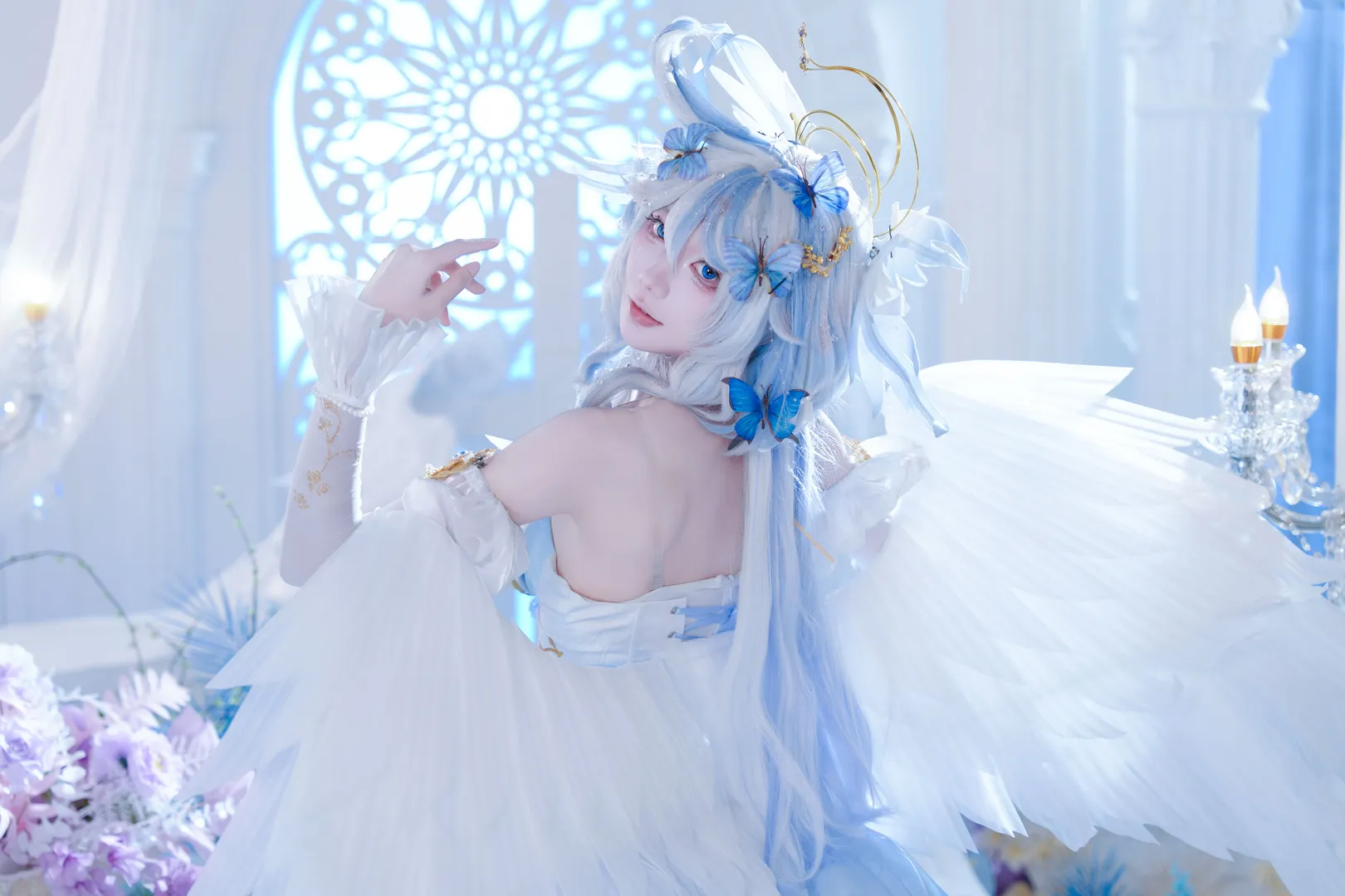 【フリーナ コスプレ】聖音衣装の青と白の輝き、水神の静謐な瞬間を刻む - 3 枚目