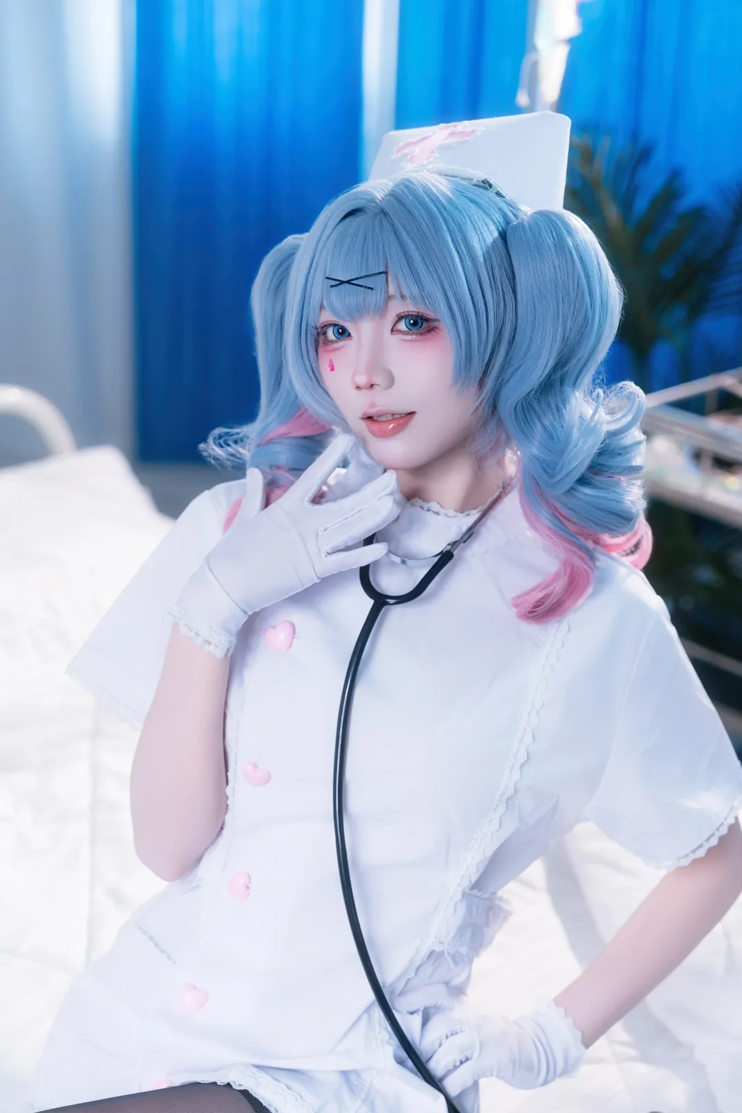 【初音未来cos】兔子洞里的特别诊疗时刻 - 第 1 张